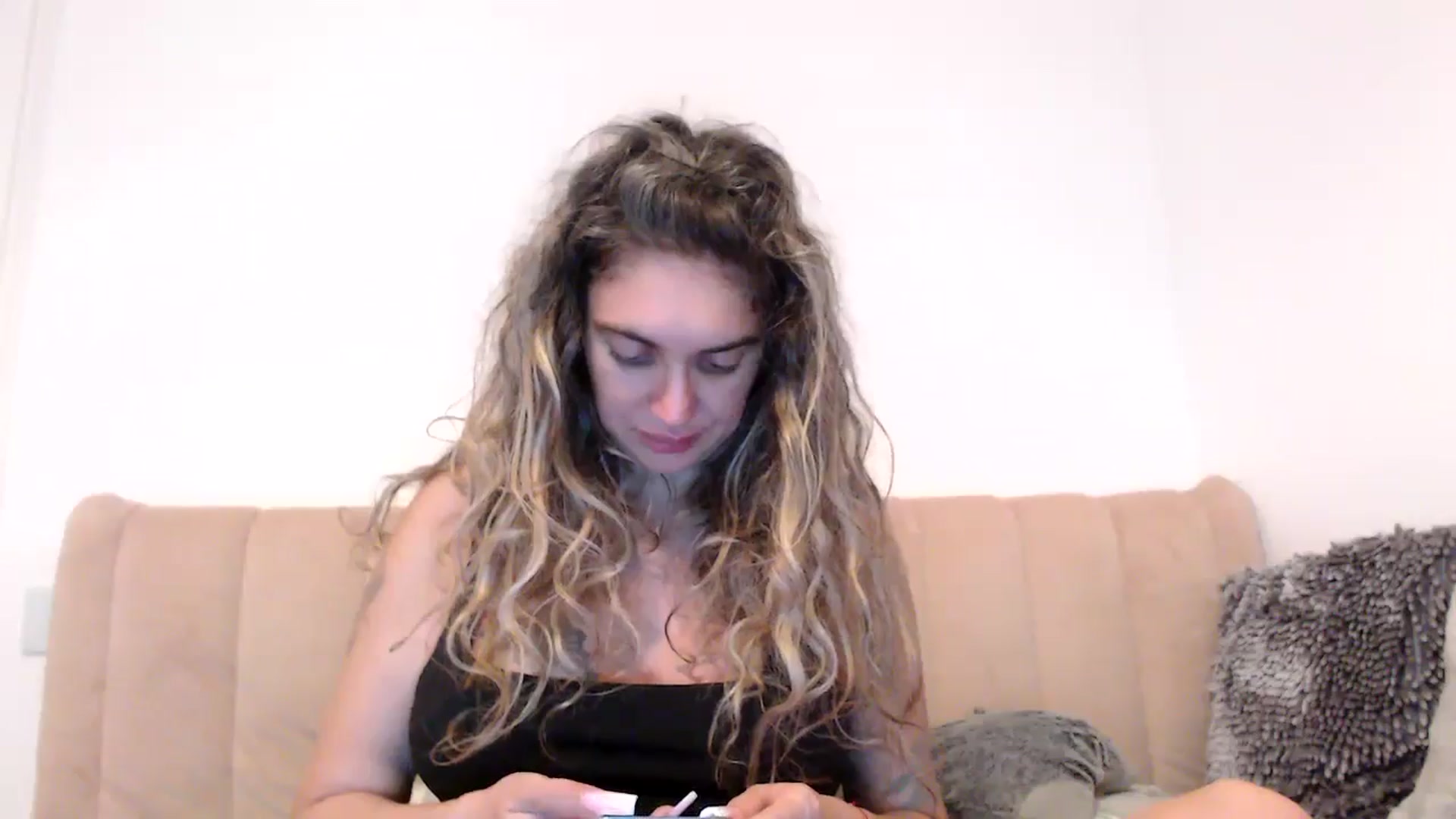 Gallery image thumbnail from MissDivinna's myfreecams stream on, 08/18/2025, 03:23 image 12 of 20