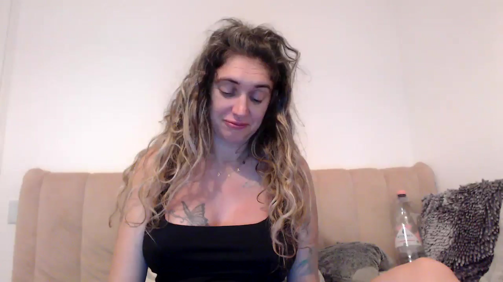 Gallery image thumbnail from MissDivinna's myfreecams stream on, 08/18/2025, 03:23 image 7 of 20