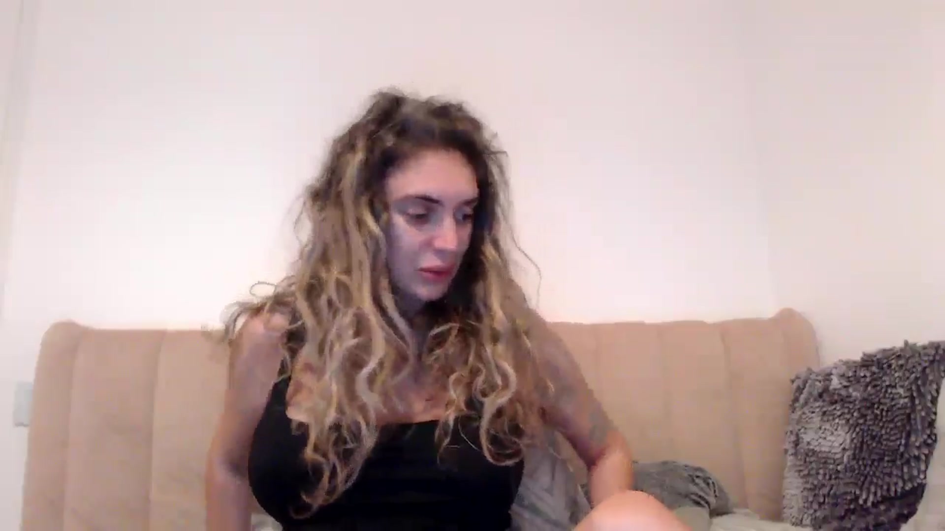 Gallery image thumbnail from MissDivinna's myfreecams stream on, 08/18/2025, 03:23 image 13 of 20