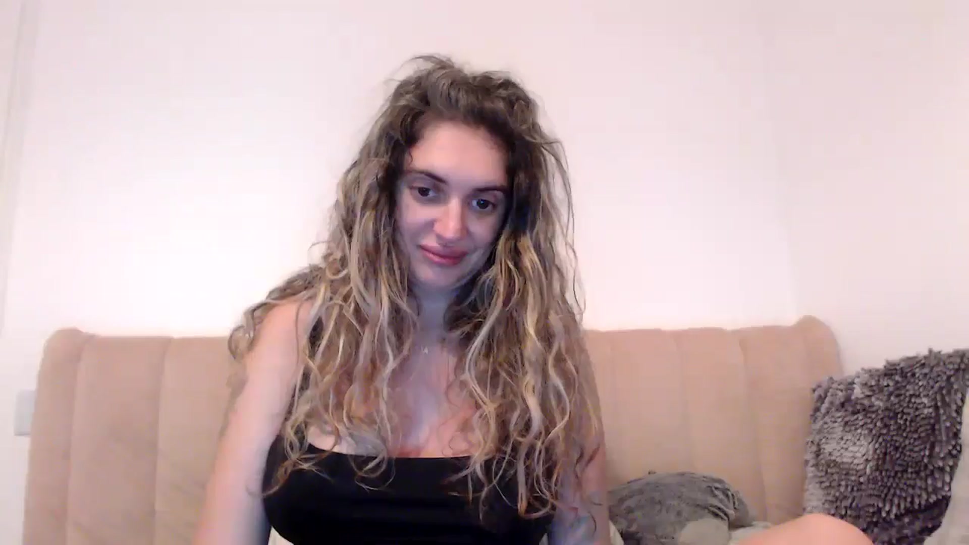 Gallery image thumbnail from MissDivinna's myfreecams stream on, 08/18/2025, 03:23 image 10 of 20