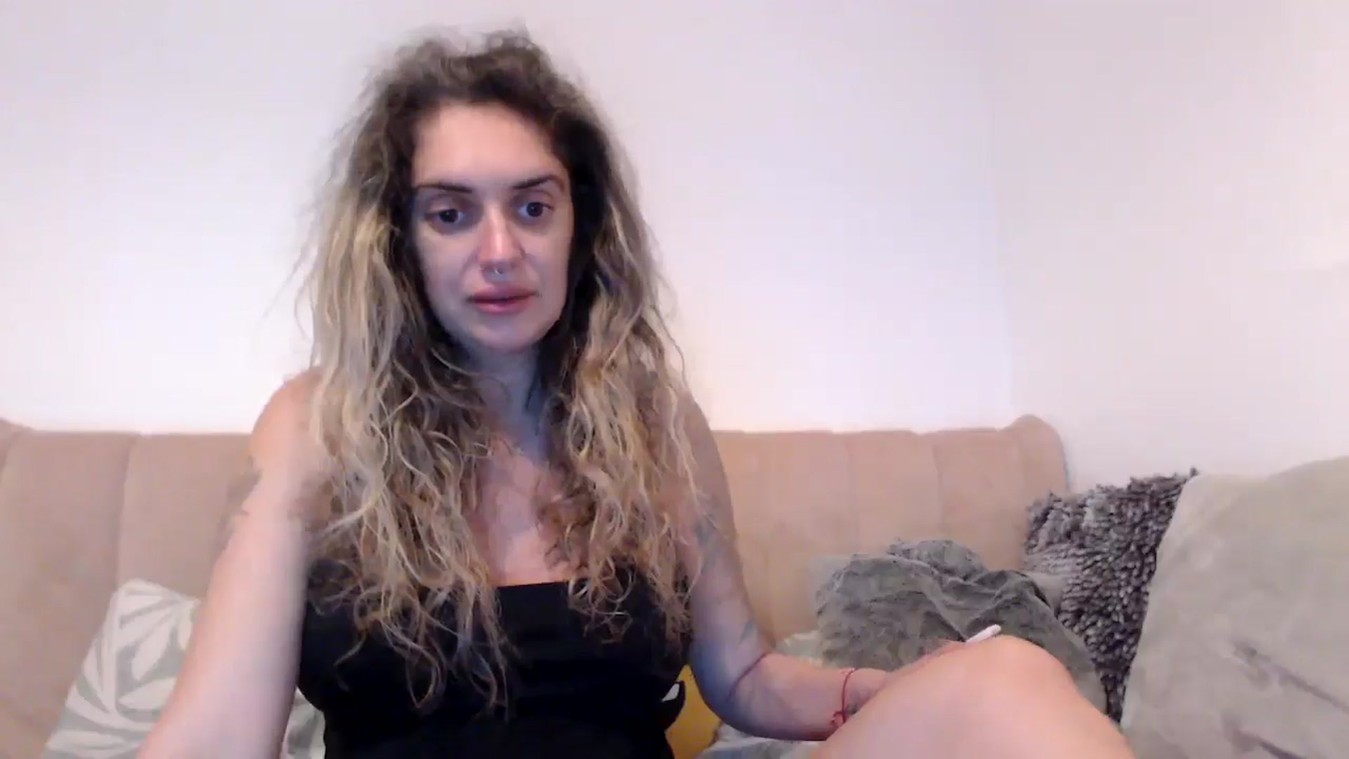 Gallery image thumbnail from MissDivinna's myfreecams stream on, 08/18/2025, 23:23 image 7 of 20