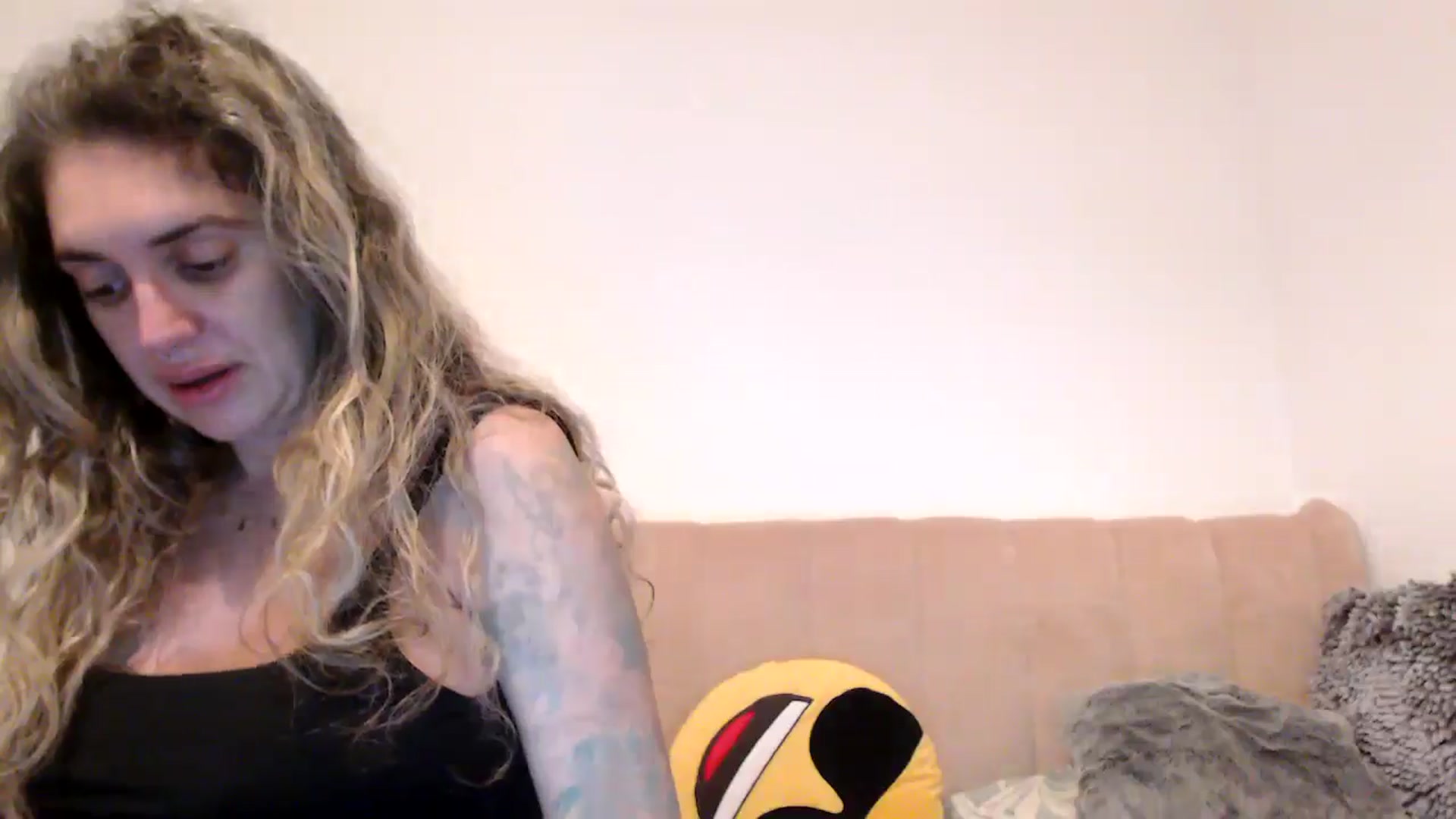 Gallery image thumbnail from MissDivinna's myfreecams stream on, 08/19/2025, 01:50 image 14 of 20