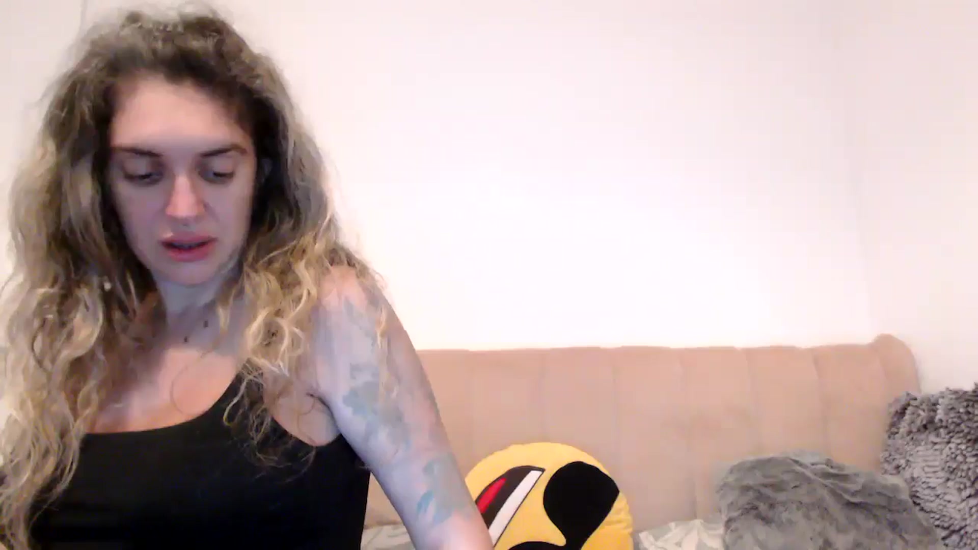 Gallery image thumbnail from MissDivinna's myfreecams stream on, 08/19/2025, 01:50 image 11 of 20