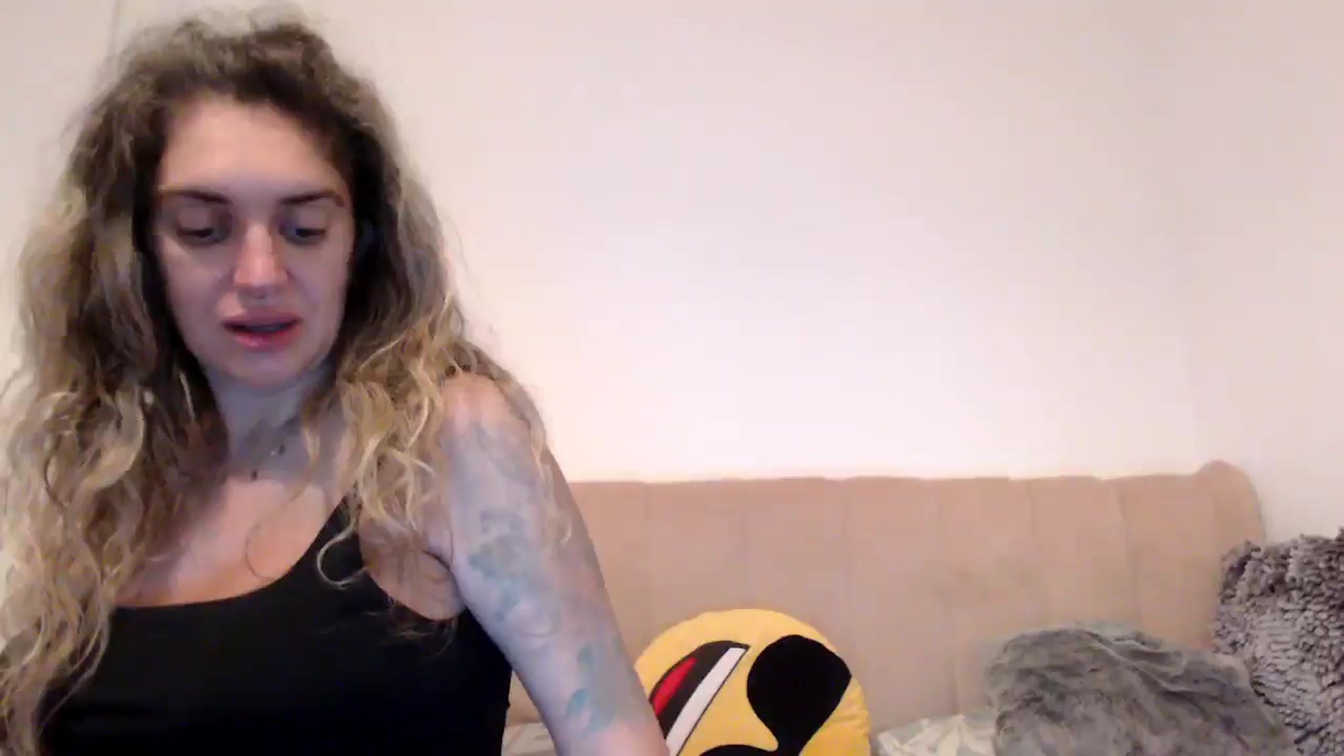 Gallery image thumbnail from MissDivinna's myfreecams stream on, 08/19/2025, 01:50 image 12 of 20