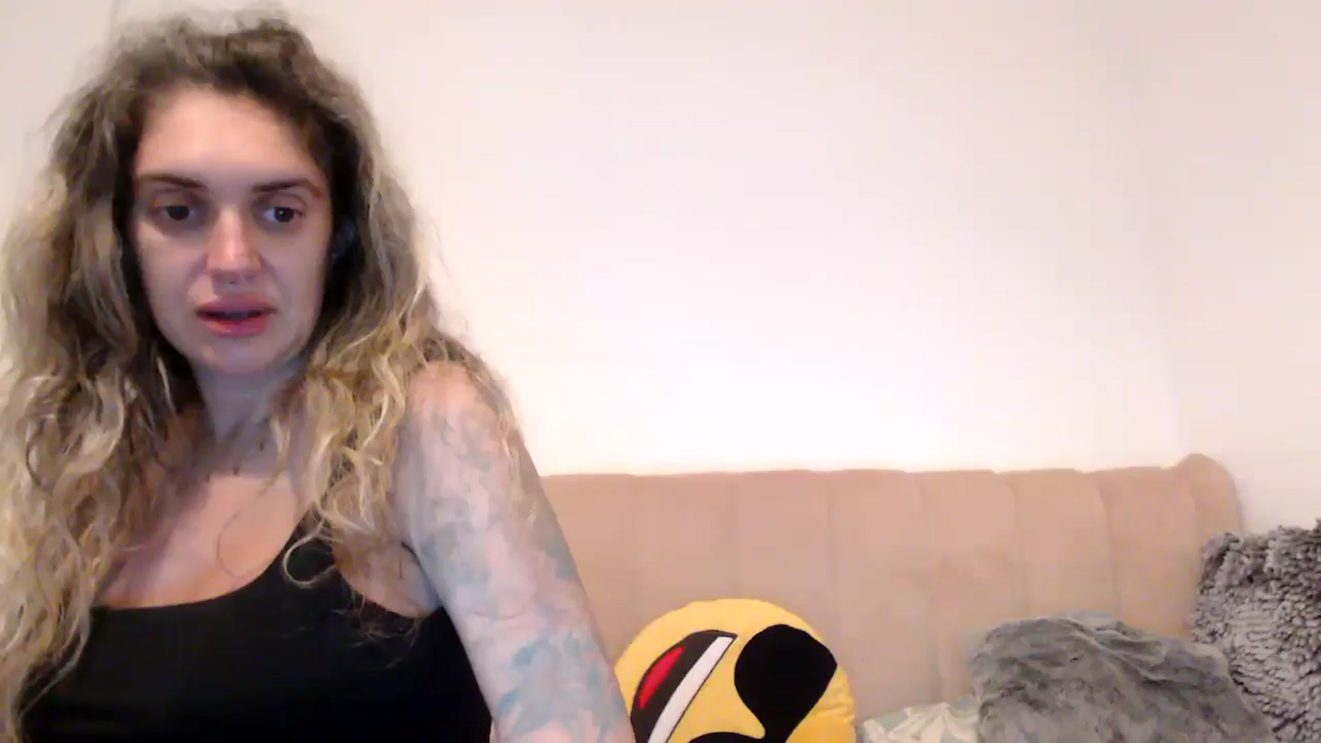 Gallery image thumbnail from MissDivinna's myfreecams stream on, 08/19/2025, 01:50 image 13 of 20