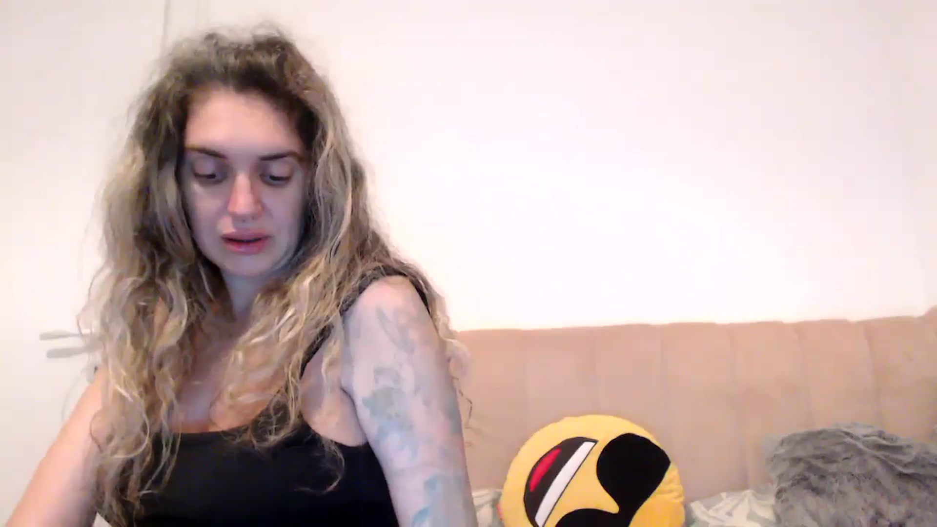 Gallery image thumbnail from MissDivinna's myfreecams stream on, 08/19/2025, 01:50 image 19 of 20