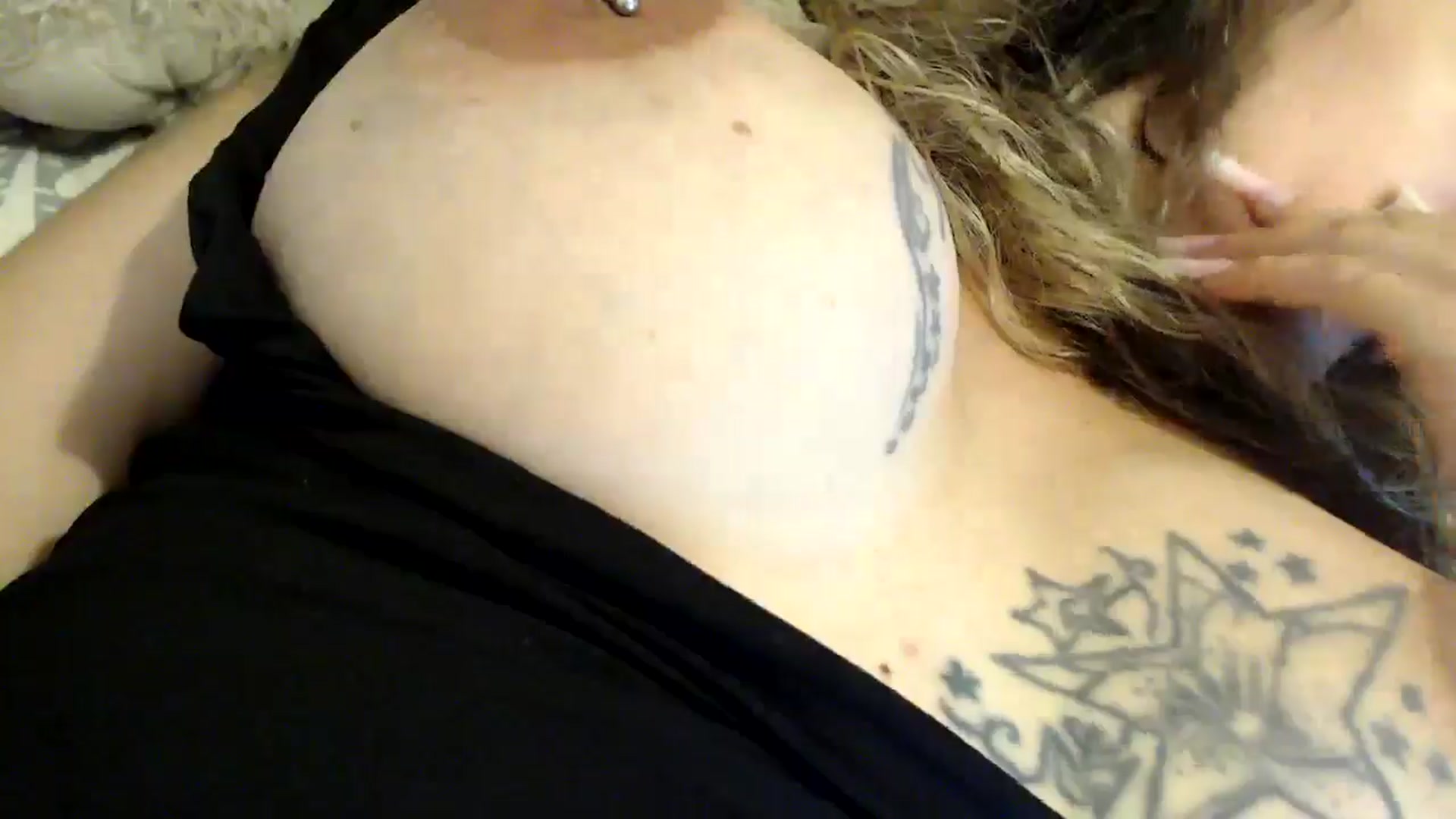 Gallery image thumbnail from MissDivinna's myfreecams stream on, 08/19/2025, 04:54 image 10 of 20