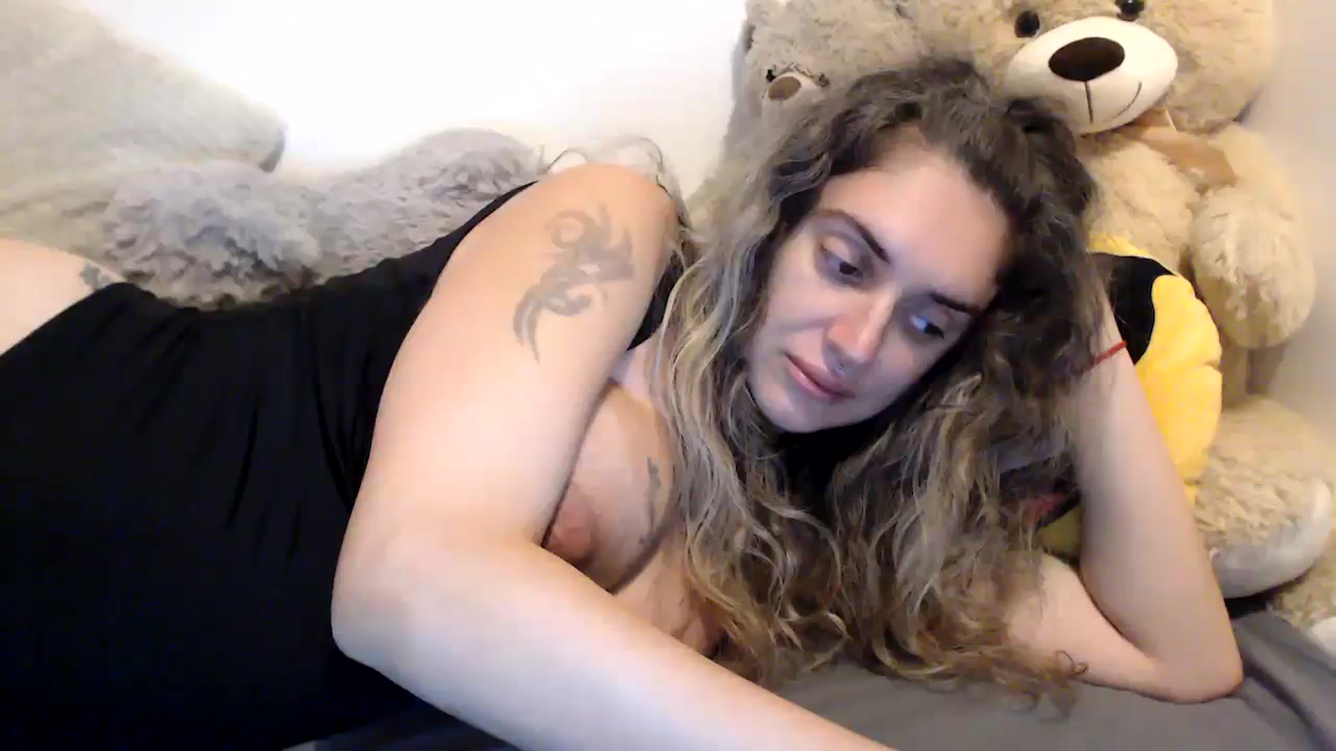 Gallery image thumbnail from MissDivinna's myfreecams stream on, 08/19/2025, 23:58 image 20 of 20
