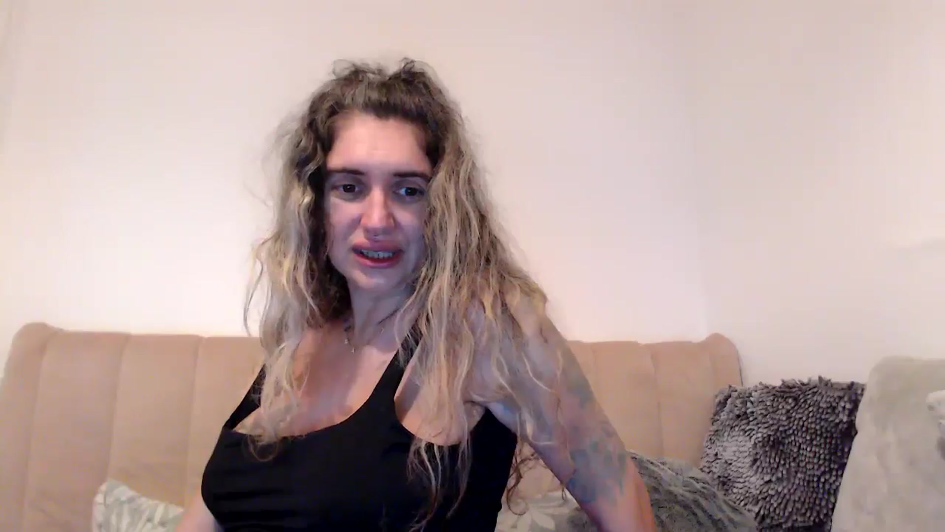 Gallery image thumbnail from MissDivinna's myfreecams stream on, 08/20/2025, 02:18 image 12 of 20