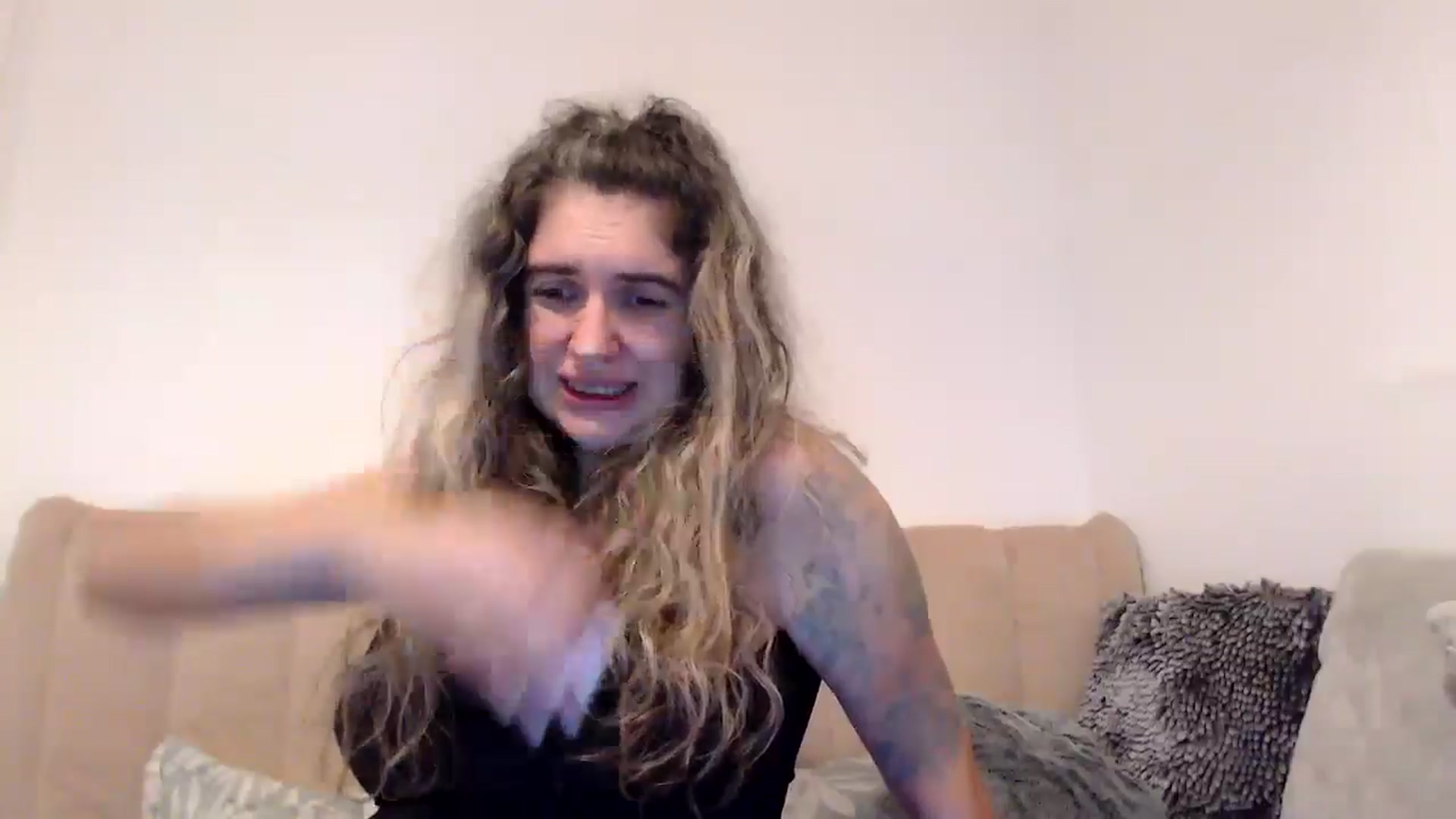 Gallery image thumbnail from MissDivinna's myfreecams stream on, 08/20/2025, 02:18 image 6 of 20