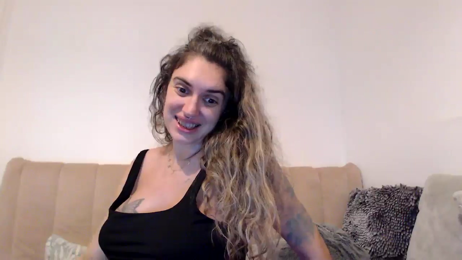 Gallery image thumbnail from MissDivinna's myfreecams stream on, 08/20/2025, 02:18 image 13 of 20