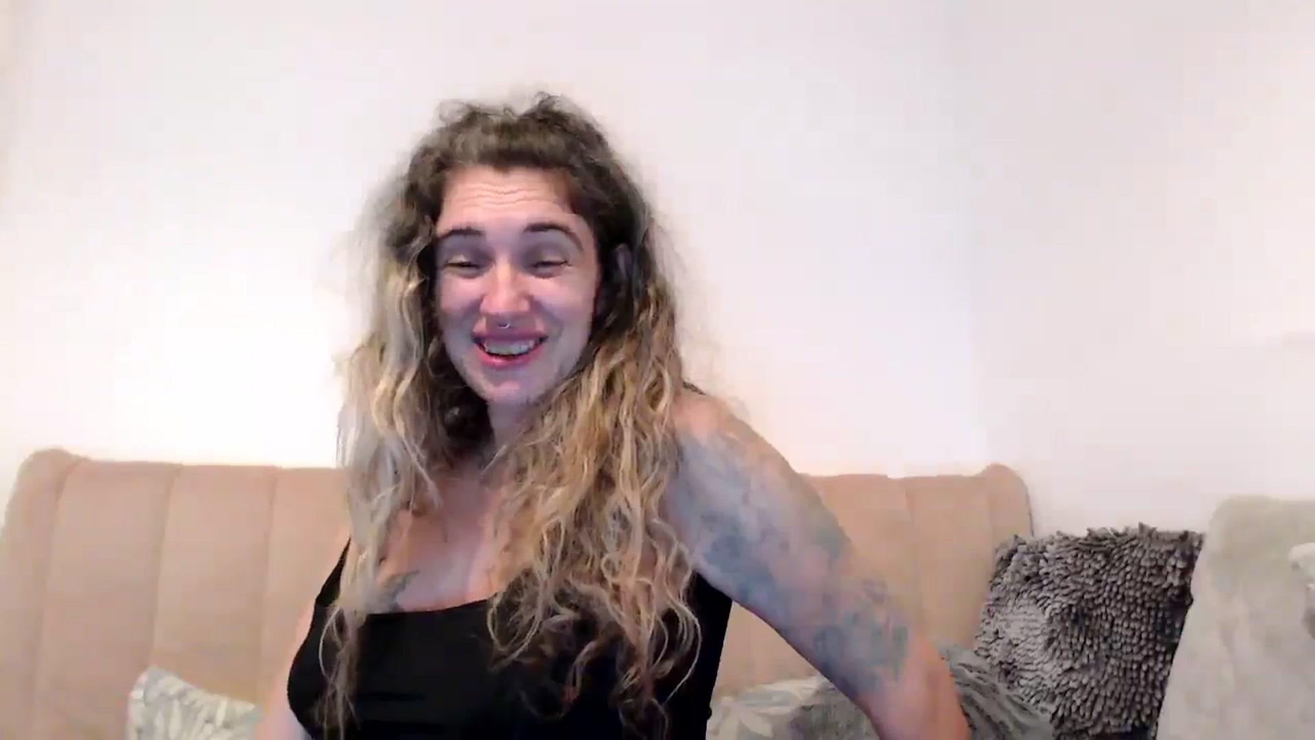 Gallery image thumbnail from MissDivinna's myfreecams stream on, 08/20/2025, 02:18 image 16 of 20