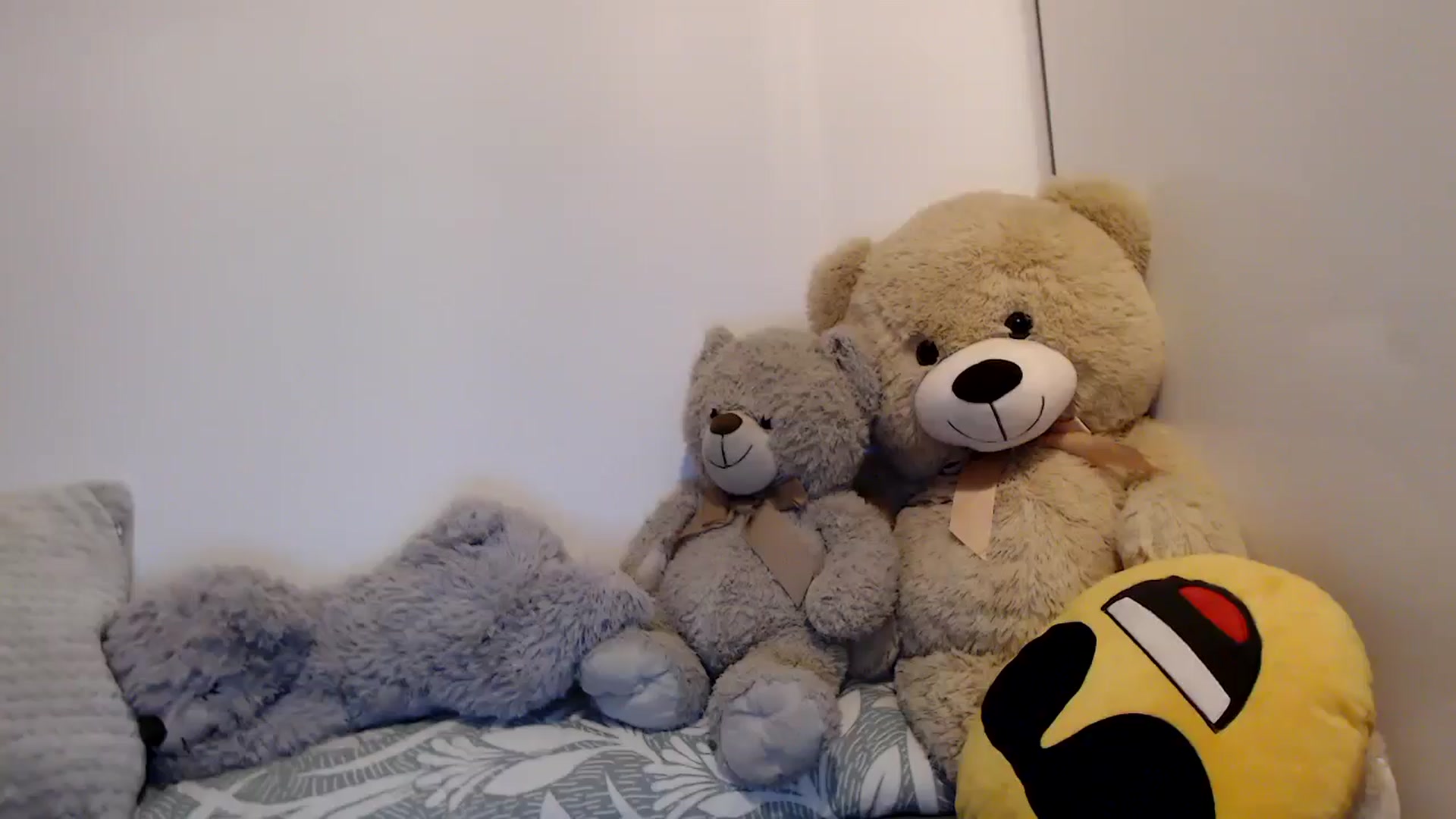 Gallery image thumbnail from MissDivinna's myfreecams stream on, 08/21/2025, 24:19 image 6 of 20