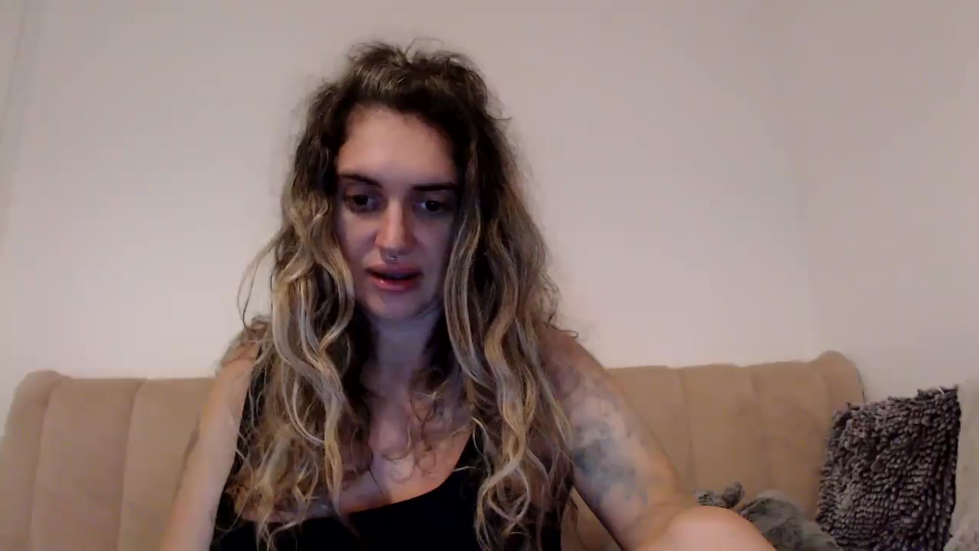 Gallery image thumbnail from MissDivinna's myfreecams stream on, 08/22/2025, 01:34 image 7 of 20