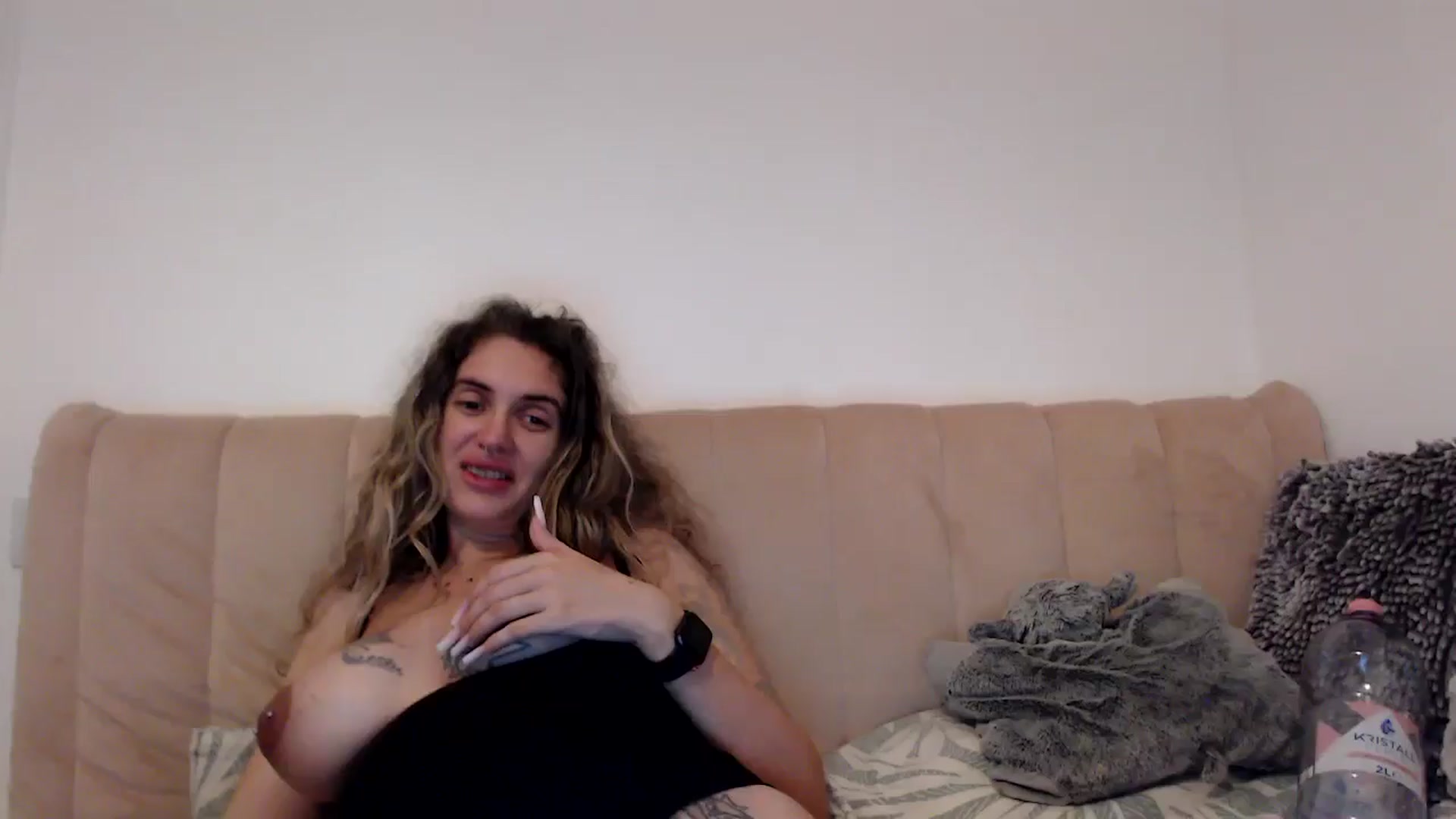 Gallery image thumbnail from MissDivinna's myfreecams stream on, 08/22/2025, 02:10 image 1 of 20