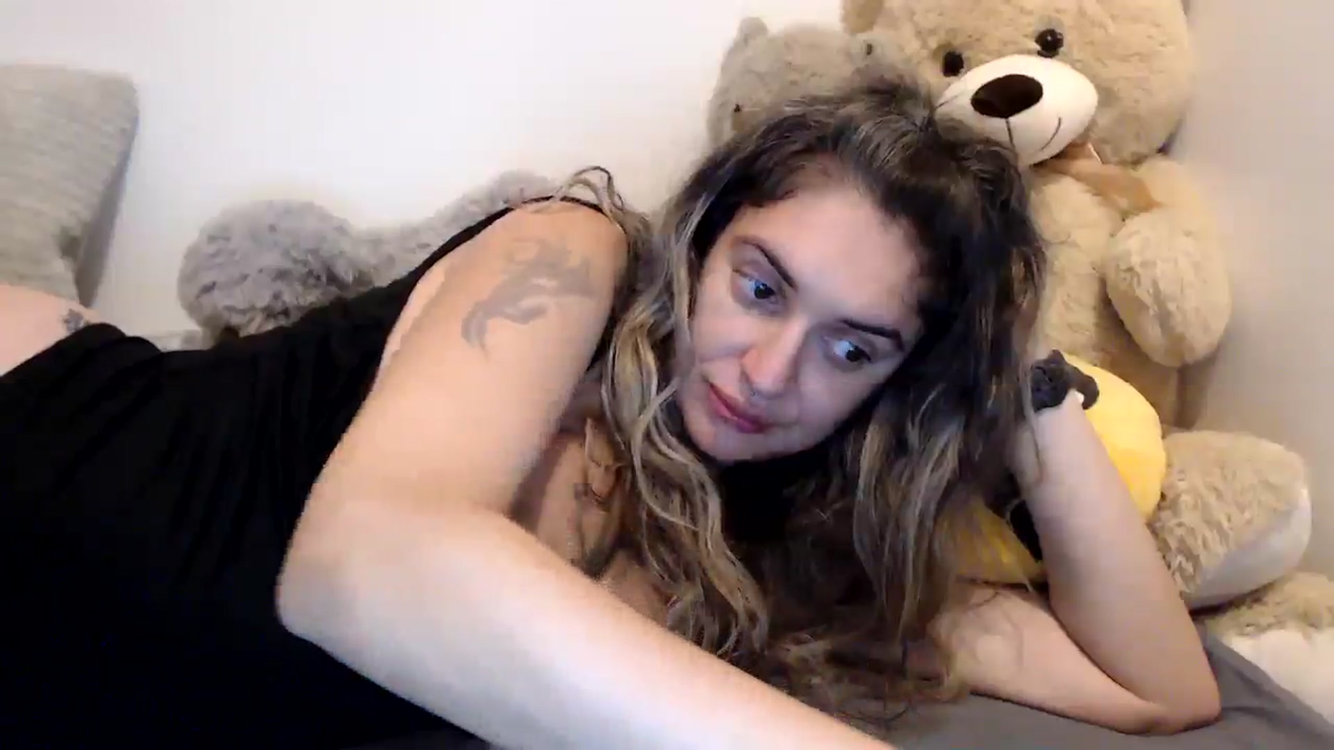 Gallery image thumbnail from MissDivinna's myfreecams stream on, 08/22/2025, 02:10 image 14 of 20