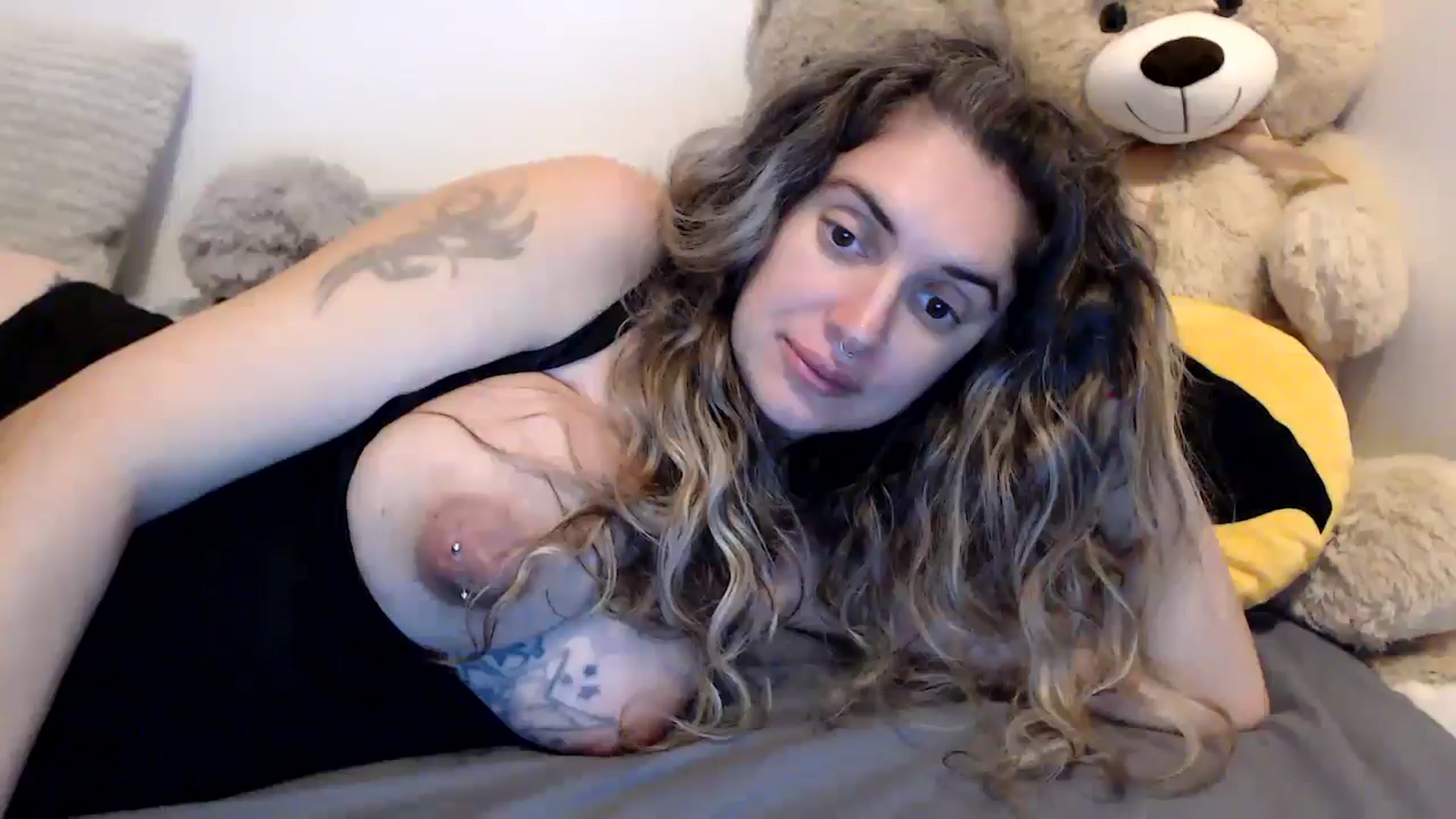 Gallery image thumbnail from MissDivinna's myfreecams stream on, 08/23/2025, 01:05 image 3 of 20