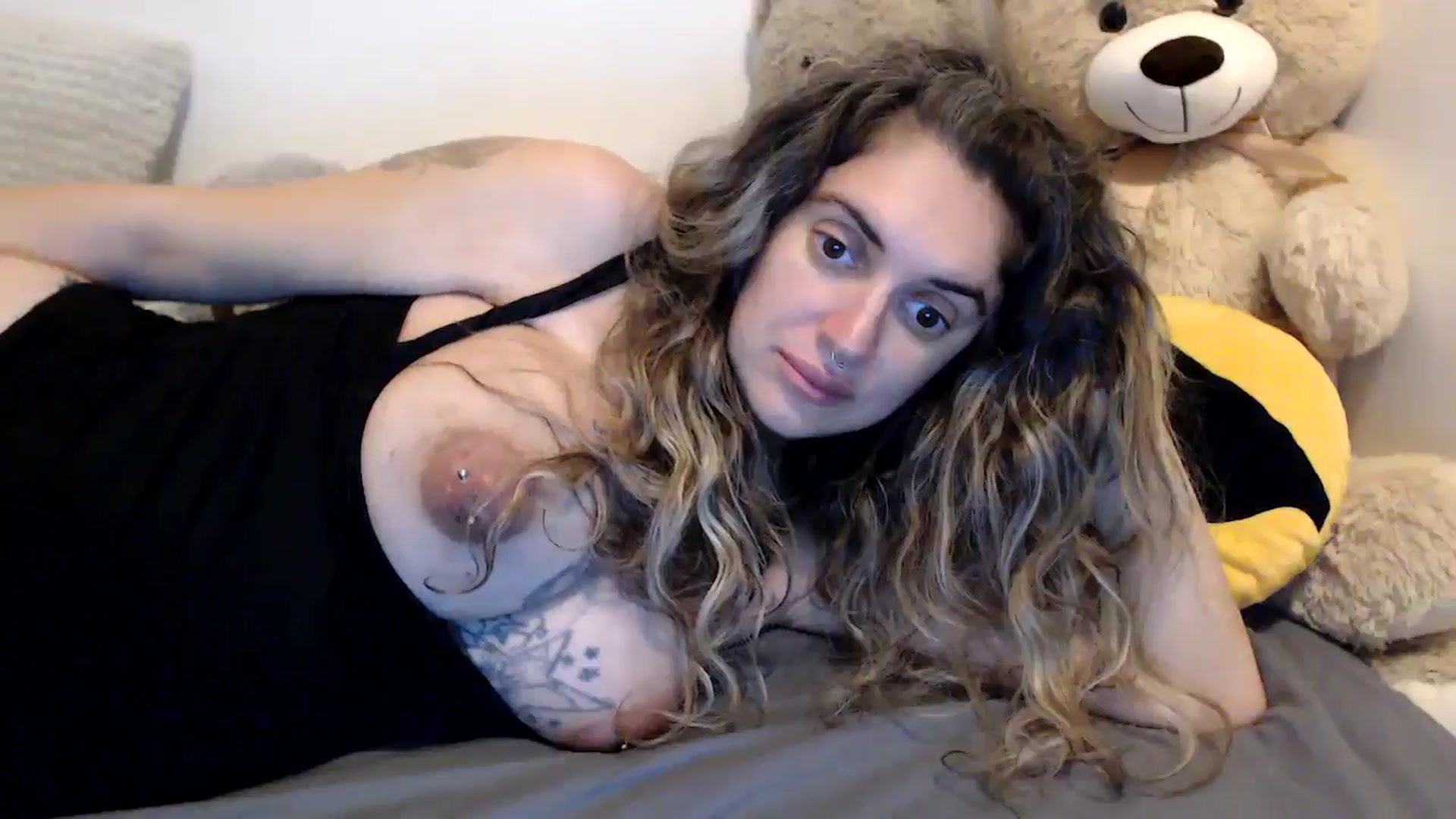 Gallery image thumbnail from MissDivinna's myfreecams stream on, 08/23/2025, 01:05 image 5 of 20