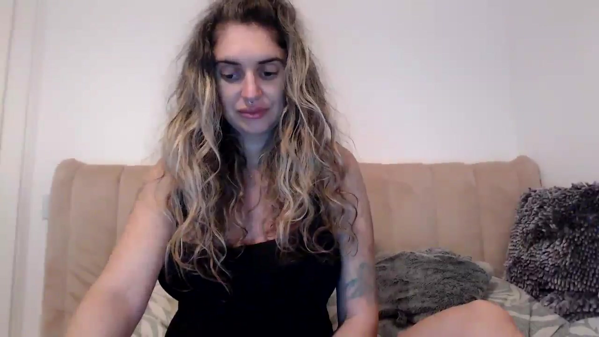 Gallery image thumbnail from MissDivinna's myfreecams stream on, 08/24/2025, 02:54 image 12 of 20