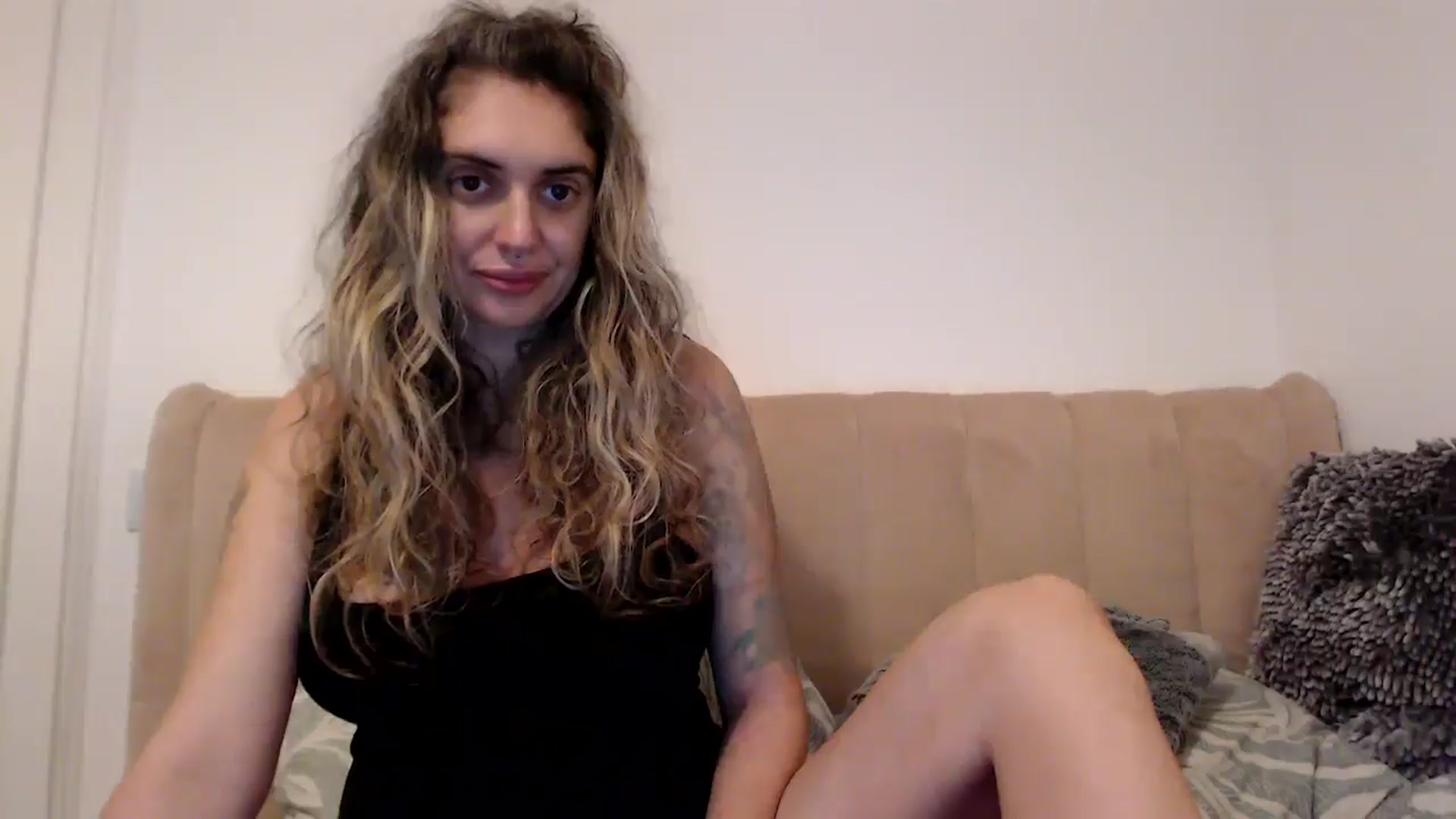 Gallery image thumbnail from MissDivinna's myfreecams stream on, 08/24/2025, 02:54 image 14 of 20