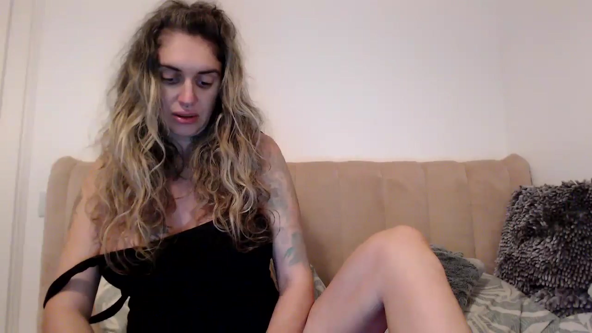 Gallery image thumbnail from MissDivinna's myfreecams stream on, 08/24/2025, 02:54 image 13 of 20