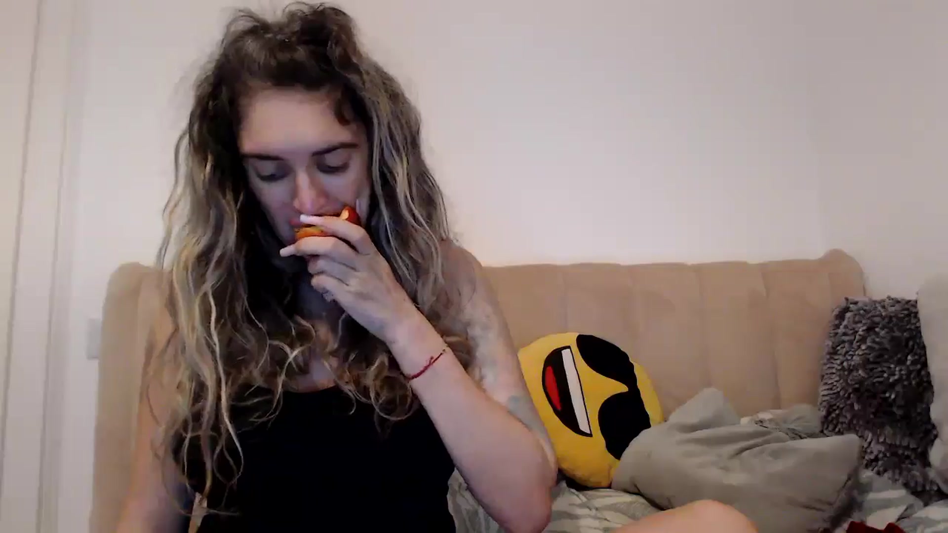 Gallery image thumbnail from MissDivinna's myfreecams stream on, 08/24/2025, 21:55 image 2 of 20