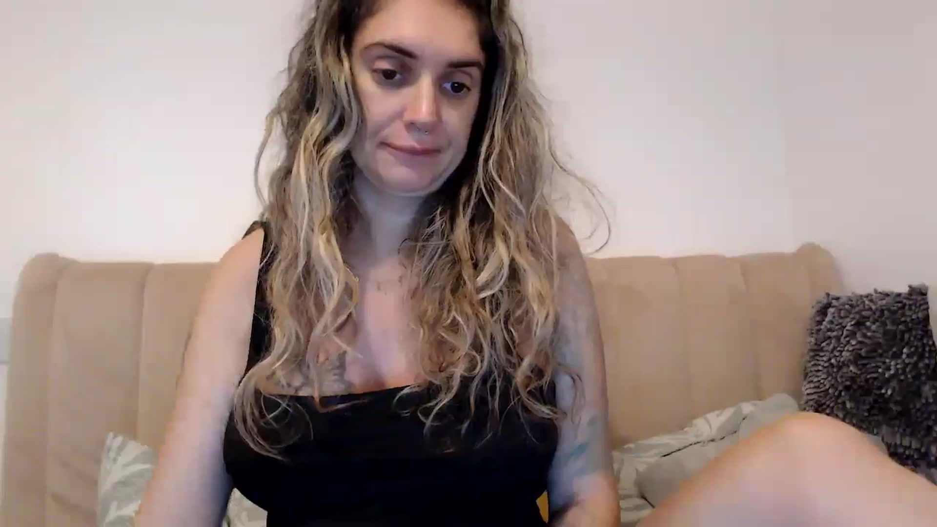 Gallery image thumbnail from MissDivinna's myfreecams stream on, 08/25/2025, 02:21 image 20 of 20
