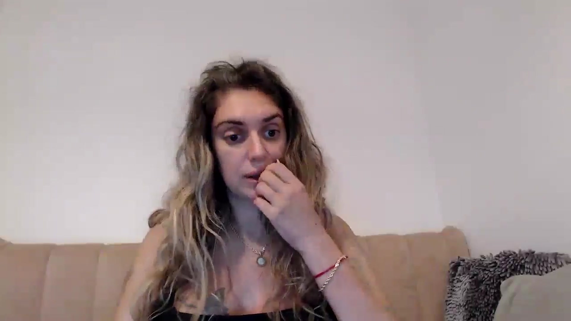 Gallery image thumbnail from MissDivinna's myfreecams stream on, 08/26/2025, 24:20 image 12 of 20