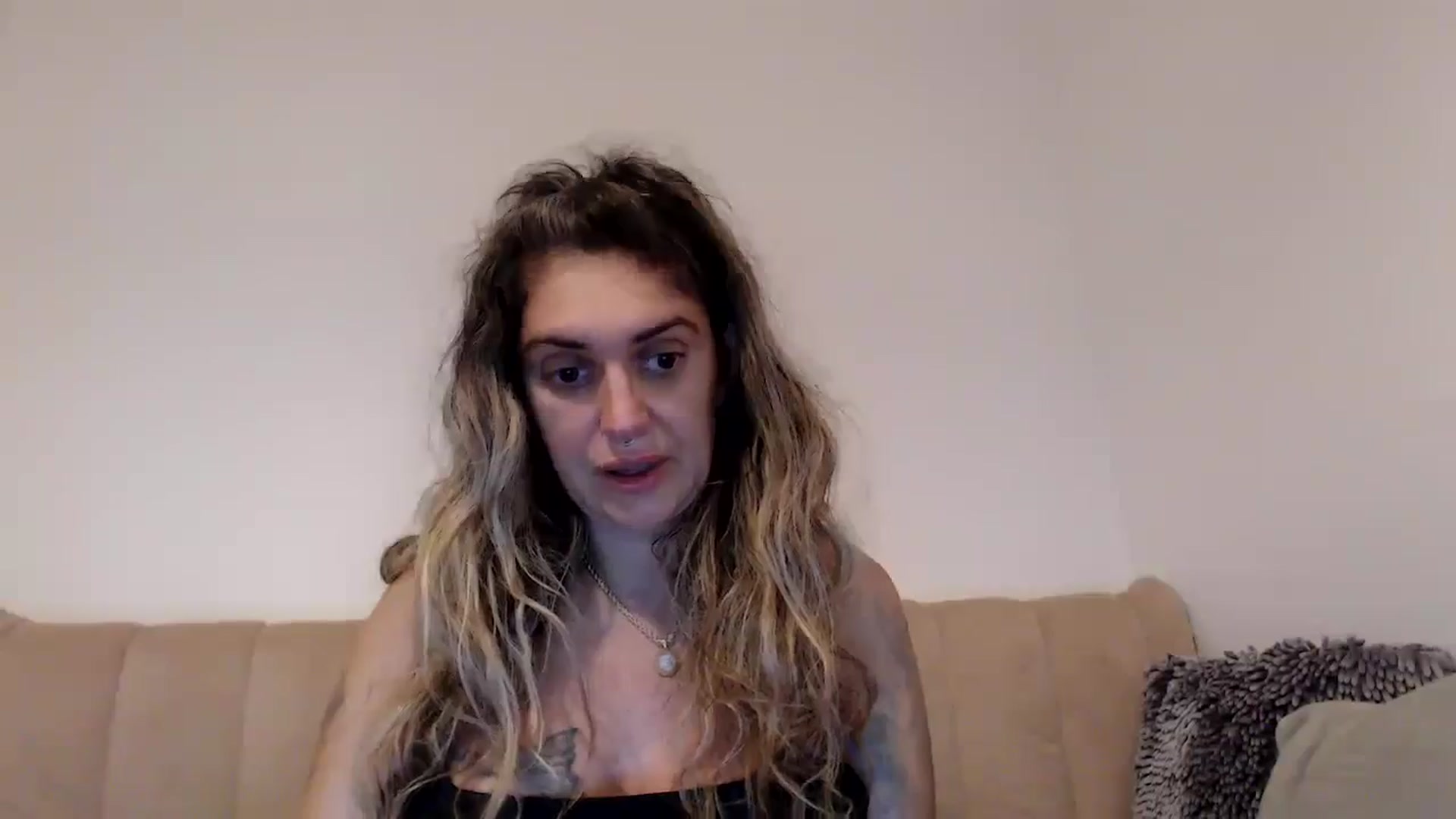 Gallery image thumbnail from MissDivinna's myfreecams stream on, 08/26/2025, 24:20 image 13 of 20