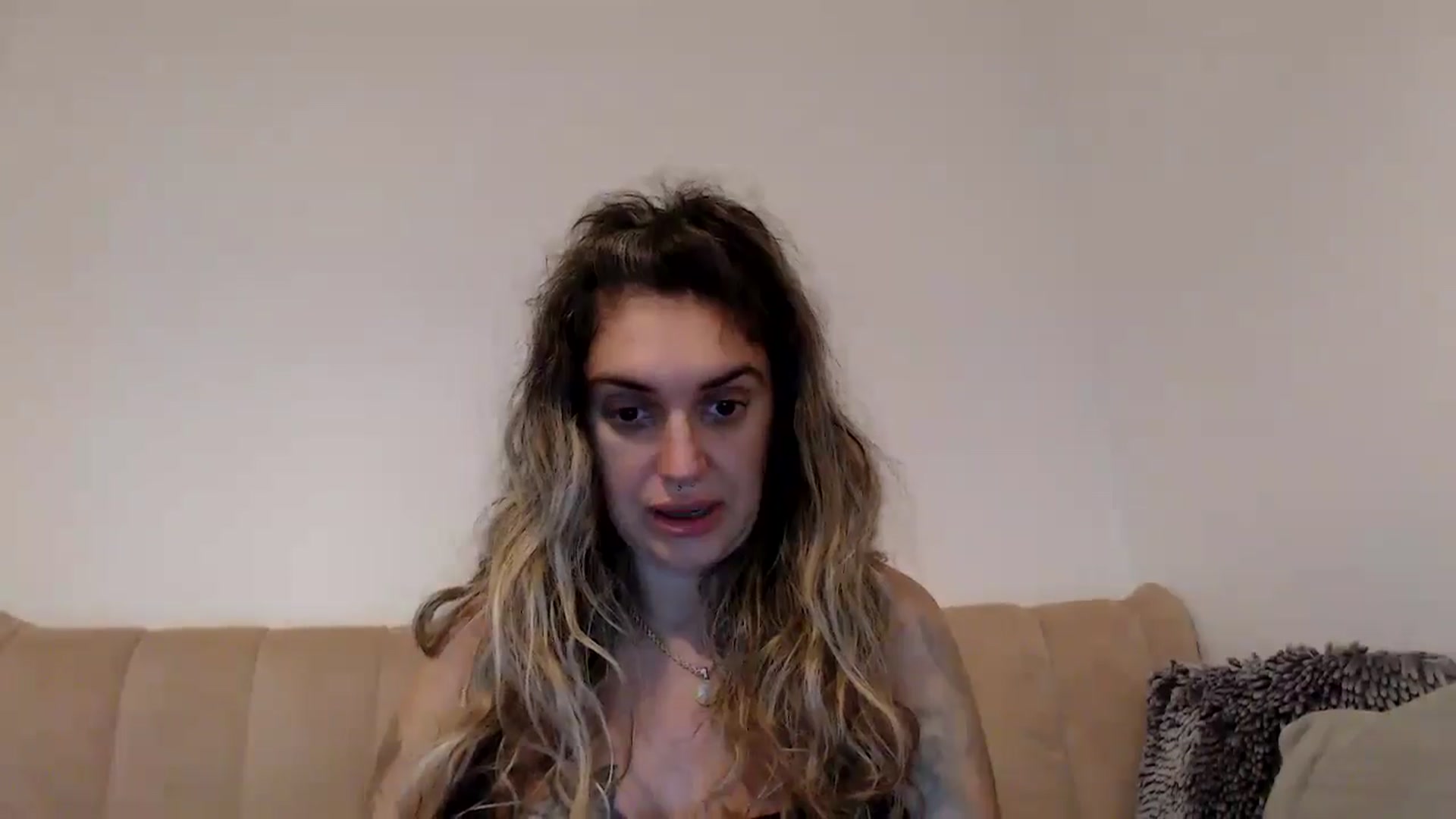 Gallery image thumbnail from MissDivinna's myfreecams stream on, 08/26/2025, 24:20 image 19 of 20