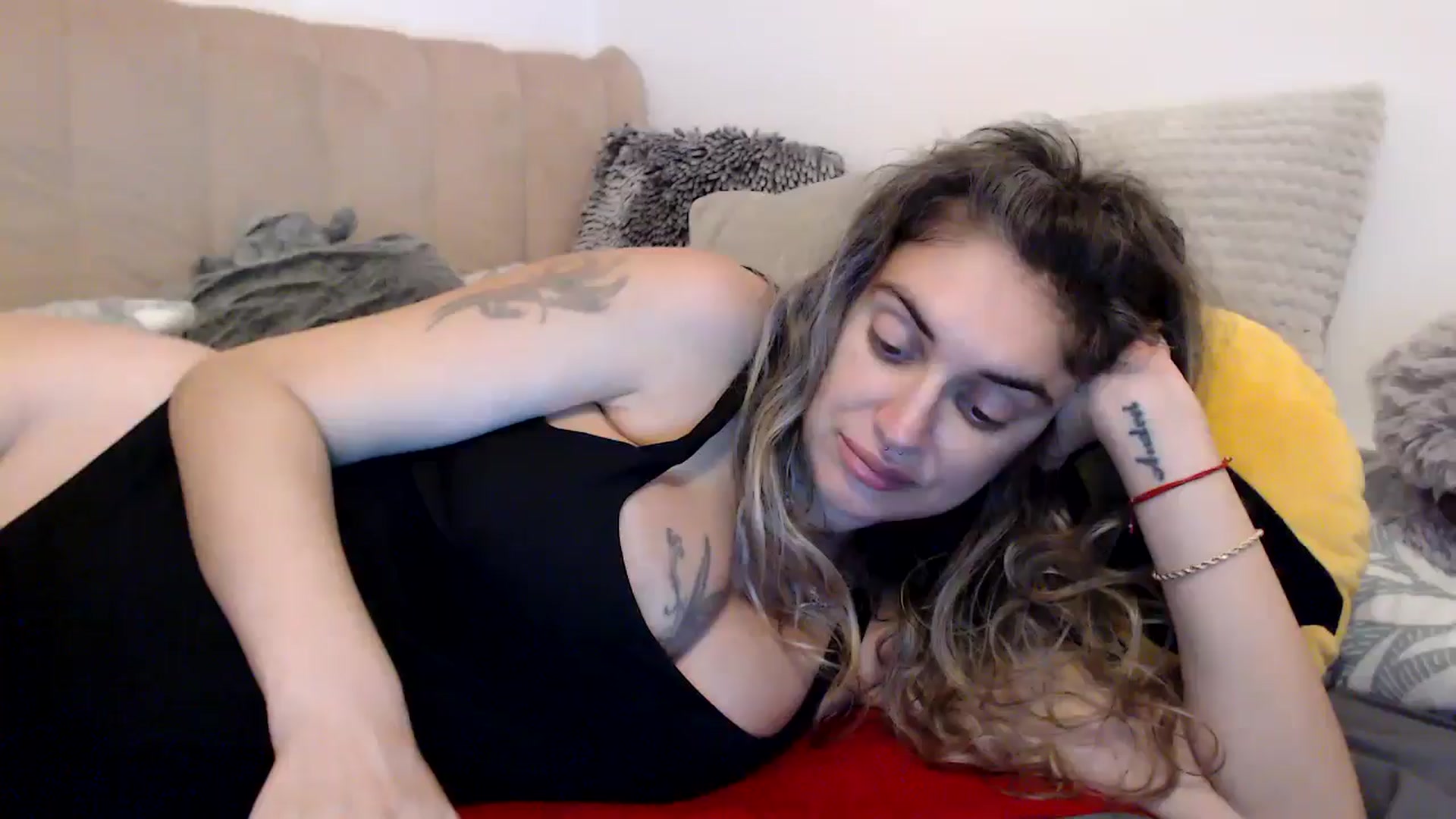 Gallery image thumbnail from MissDivinna's myfreecams stream on, 08/26/2025, 03:07 image 12 of 20