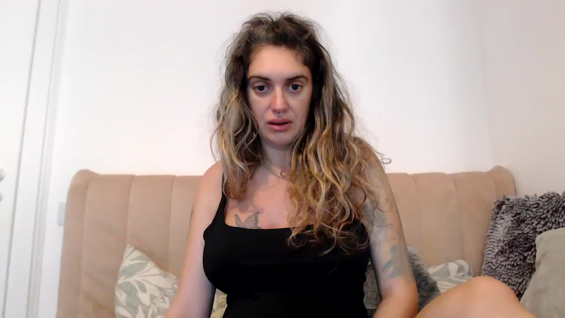 Gallery image thumbnail from MissDivinna's myfreecams stream on, 08/26/2025, 06:21 image 16 of 20
