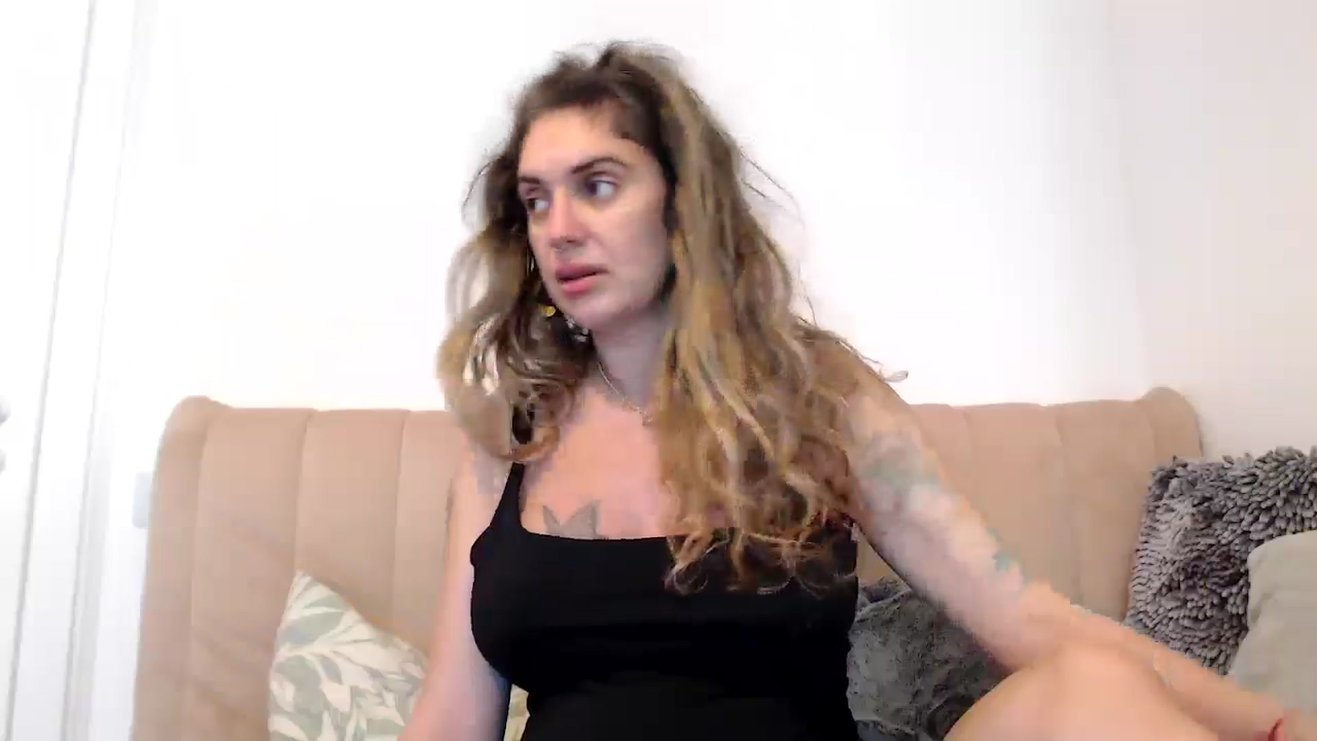 Gallery image thumbnail from MissDivinna's myfreecams stream on, 08/26/2025, 06:21 image 17 of 20