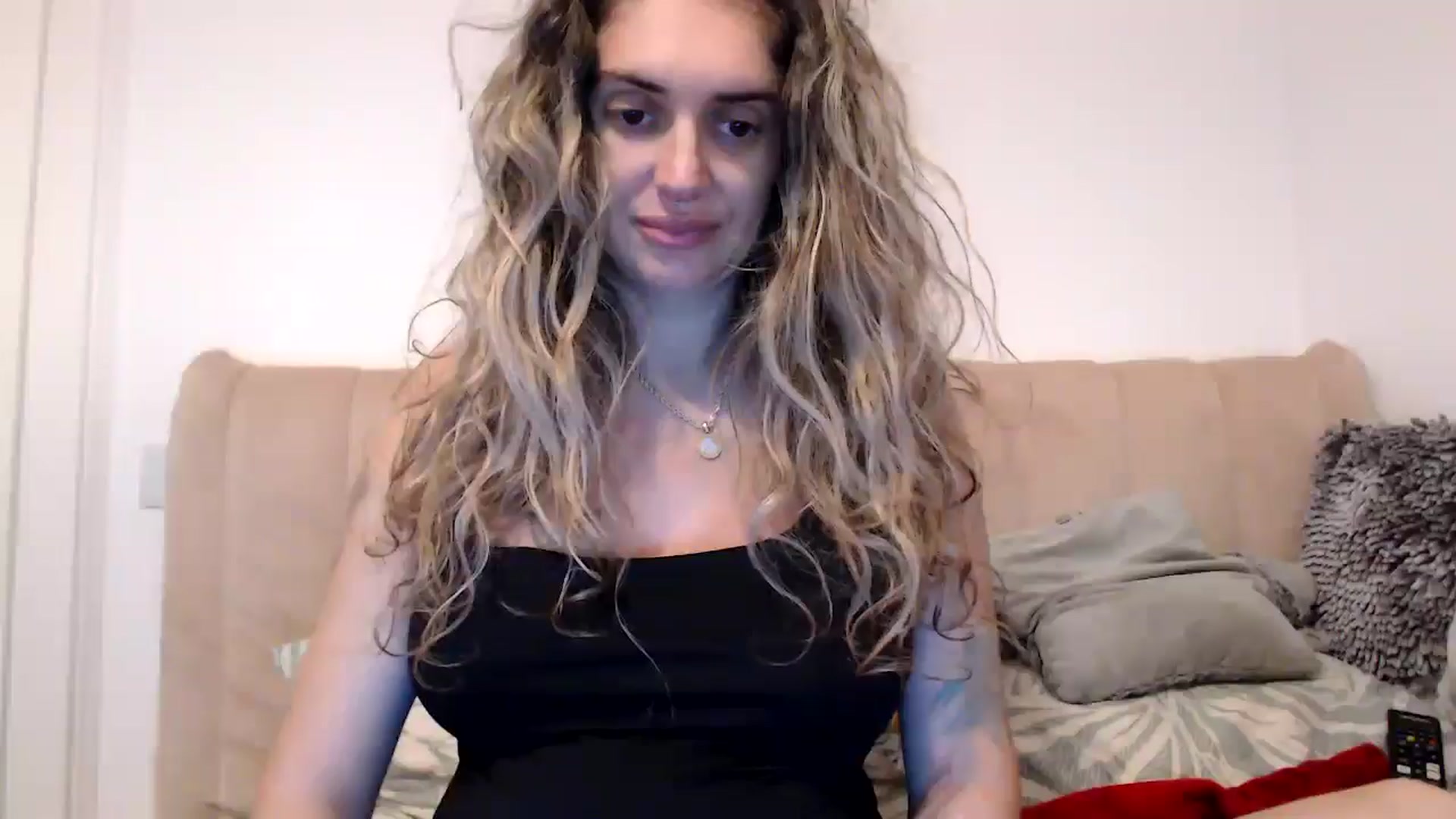 Gallery image thumbnail from MissDivinna's myfreecams stream on, 08/26/2025, 21:41 image 1 of 20