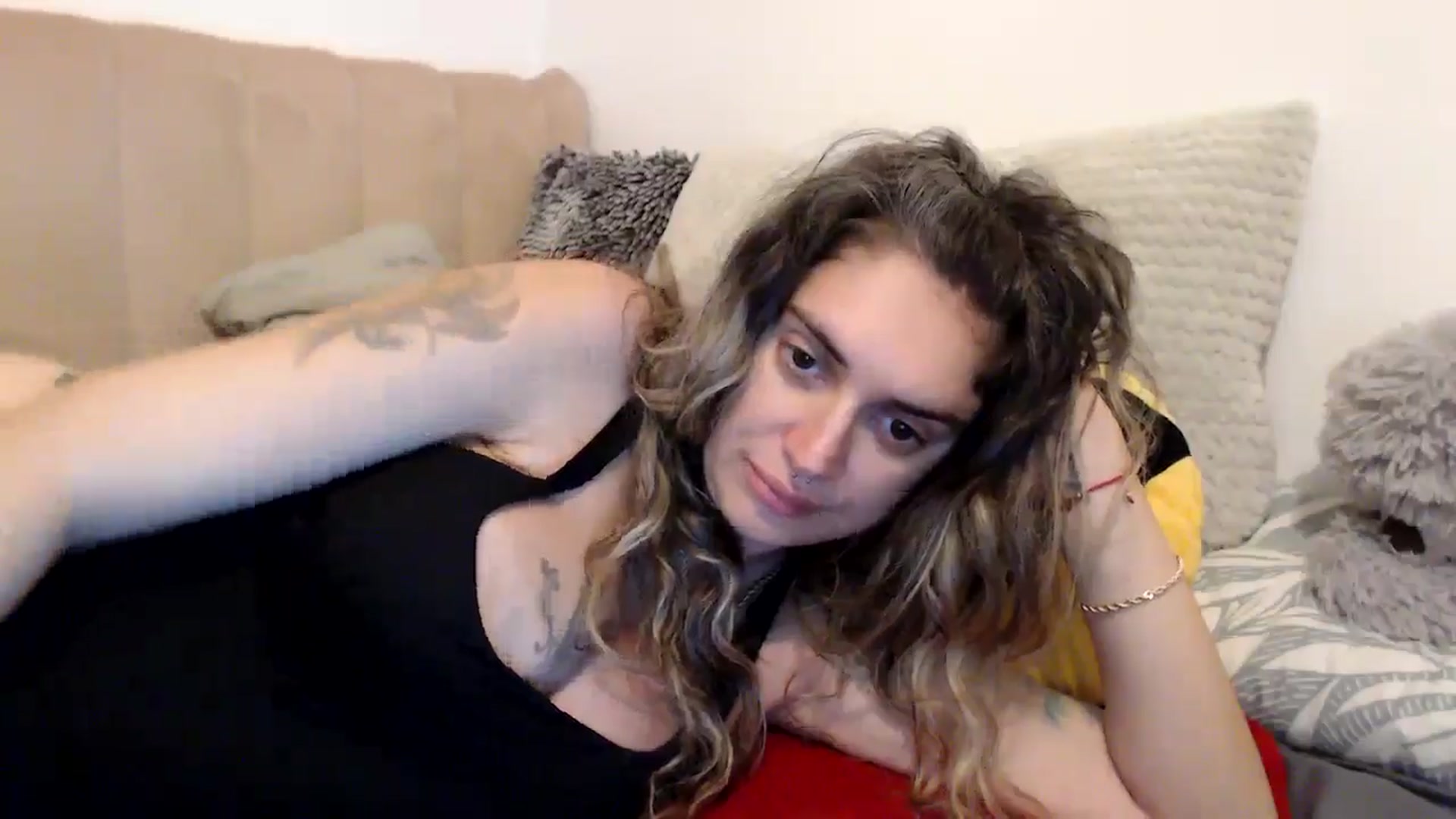 Gallery image thumbnail from MissDivinna's myfreecams stream on, 08/27/2025, 24:54 image 11 of 20