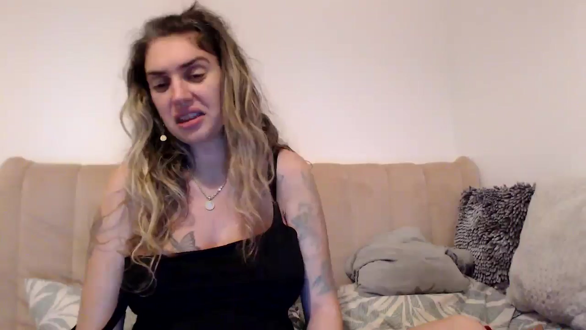 Gallery image thumbnail from MissDivinna's myfreecams stream on, 08/27/2025, 02:12 image 18 of 20
