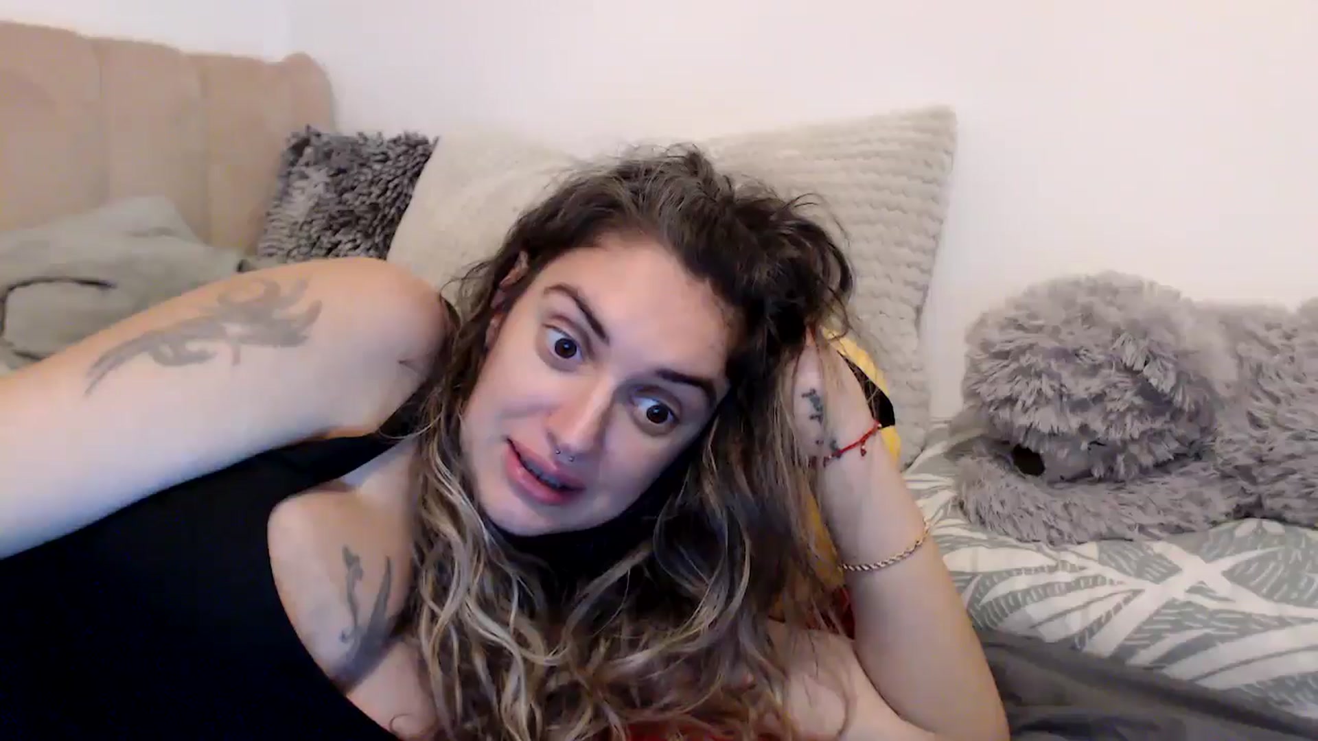 Gallery image thumbnail from MissDivinna's myfreecams stream on, 08/27/2025, 02:12 image 3 of 20