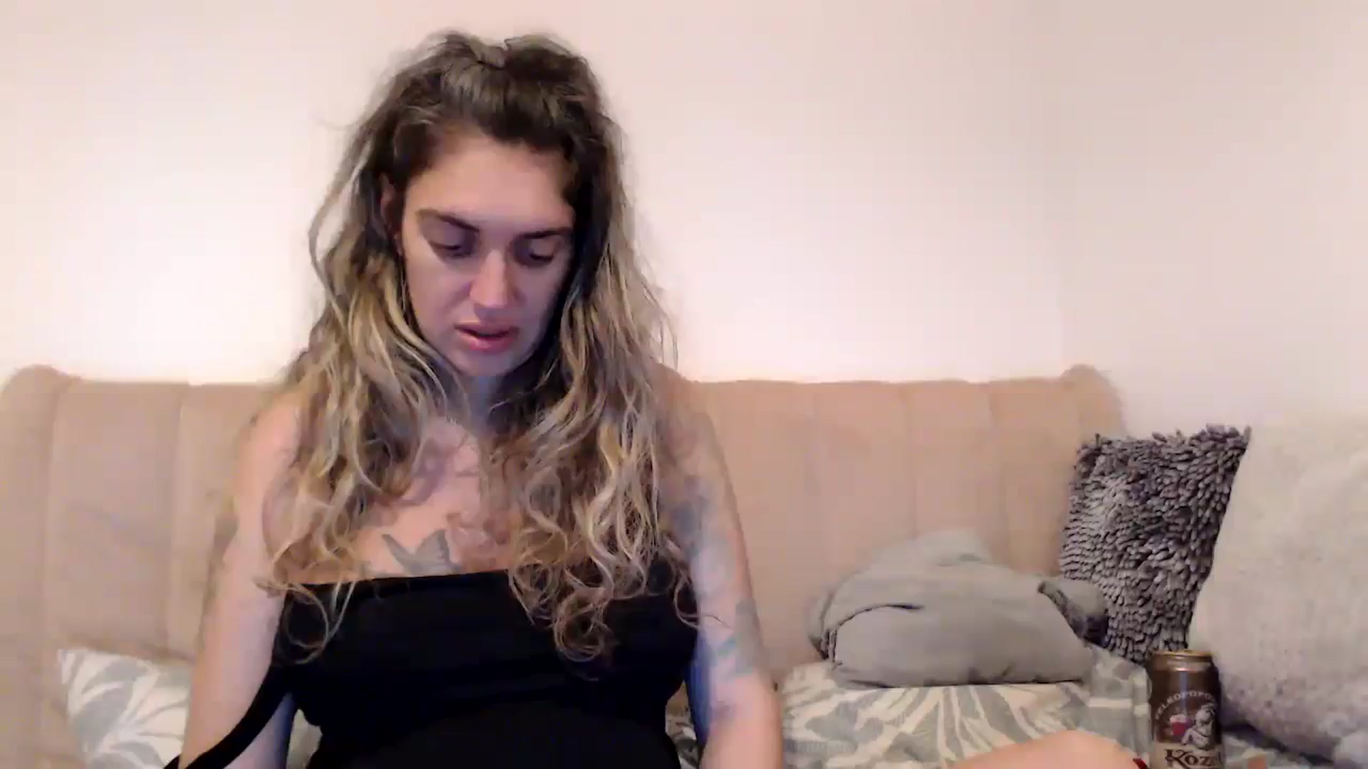 Gallery image thumbnail from MissDivinna's myfreecams stream on, 08/27/2025, 02:12 image 16 of 20