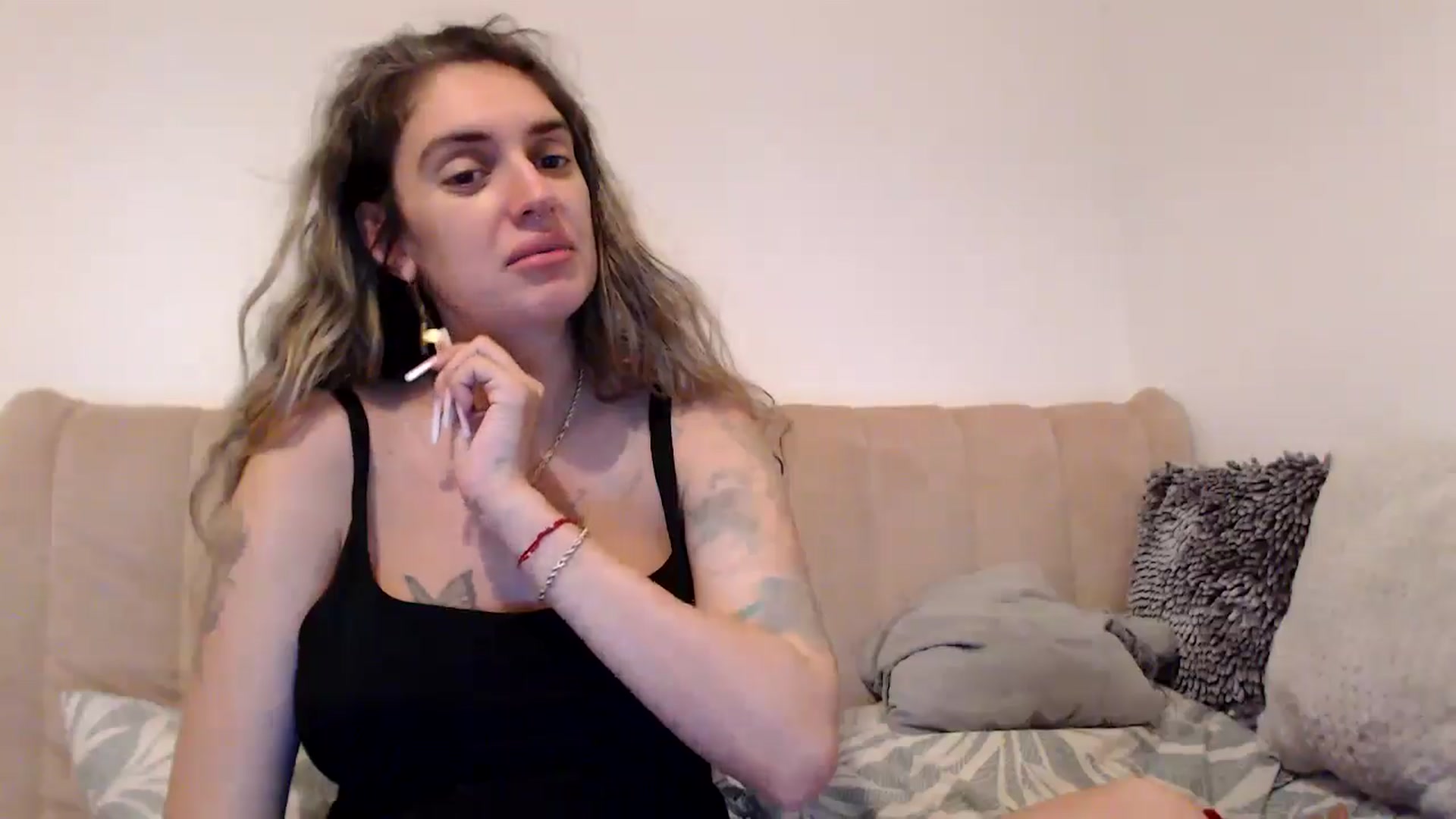 Gallery image thumbnail from MissDivinna's myfreecams stream on, 08/27/2025, 02:12 image 17 of 20