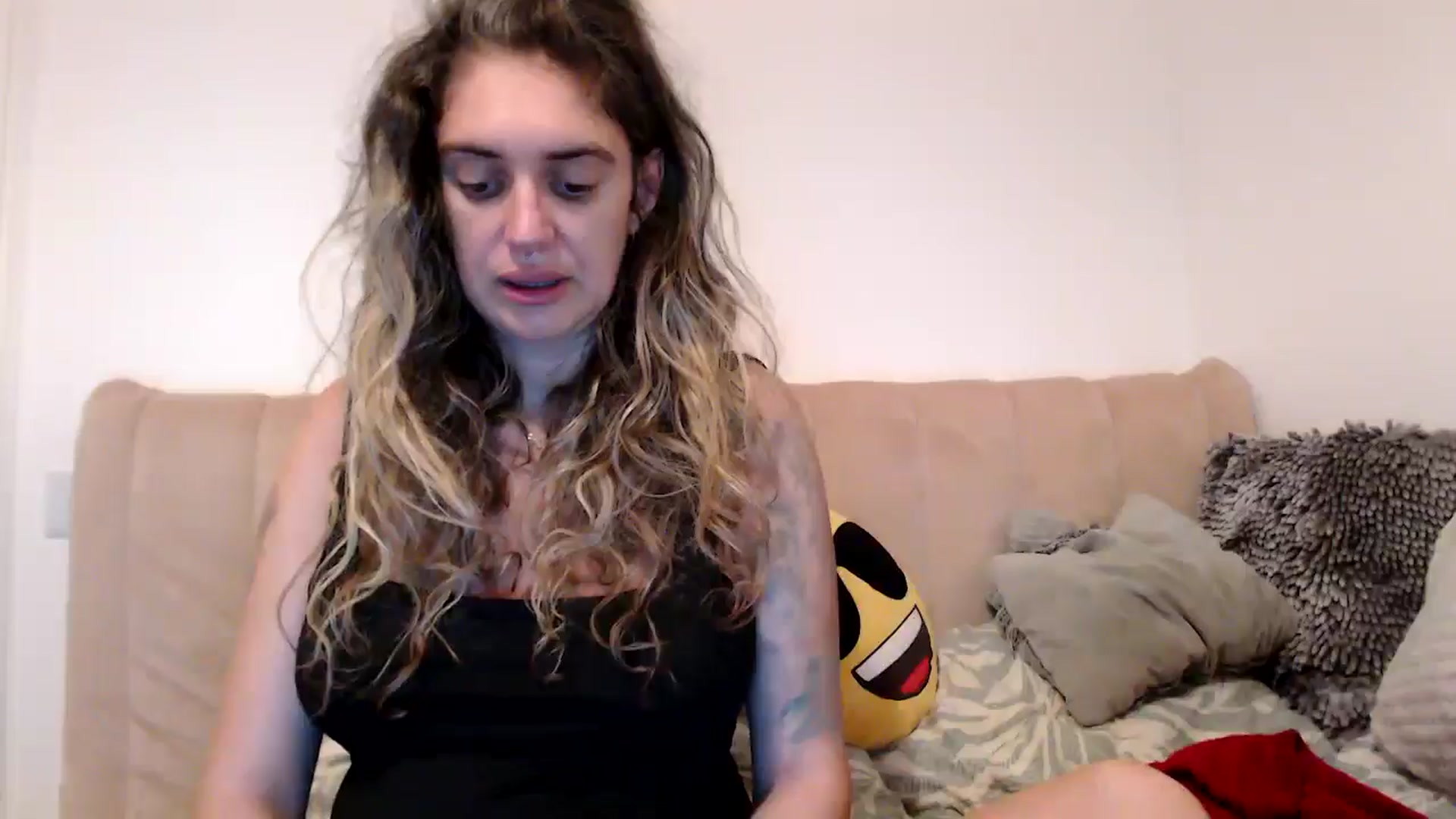 Gallery image thumbnail from MissDivinna's myfreecams stream on, 08/27/2025, 22:00 image 5 of 20