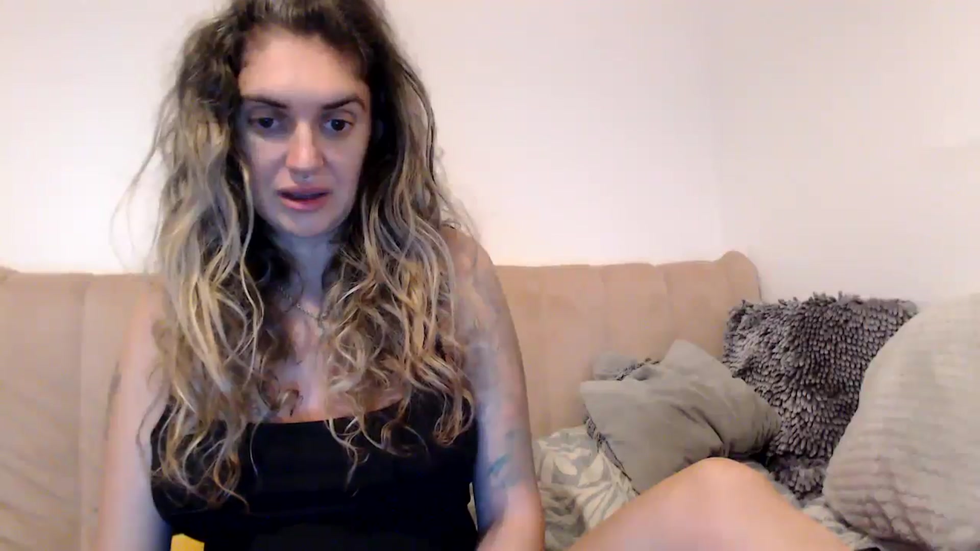 Gallery image thumbnail from MissDivinna's myfreecams stream on, 08/27/2025, 22:45 image 9 of 20