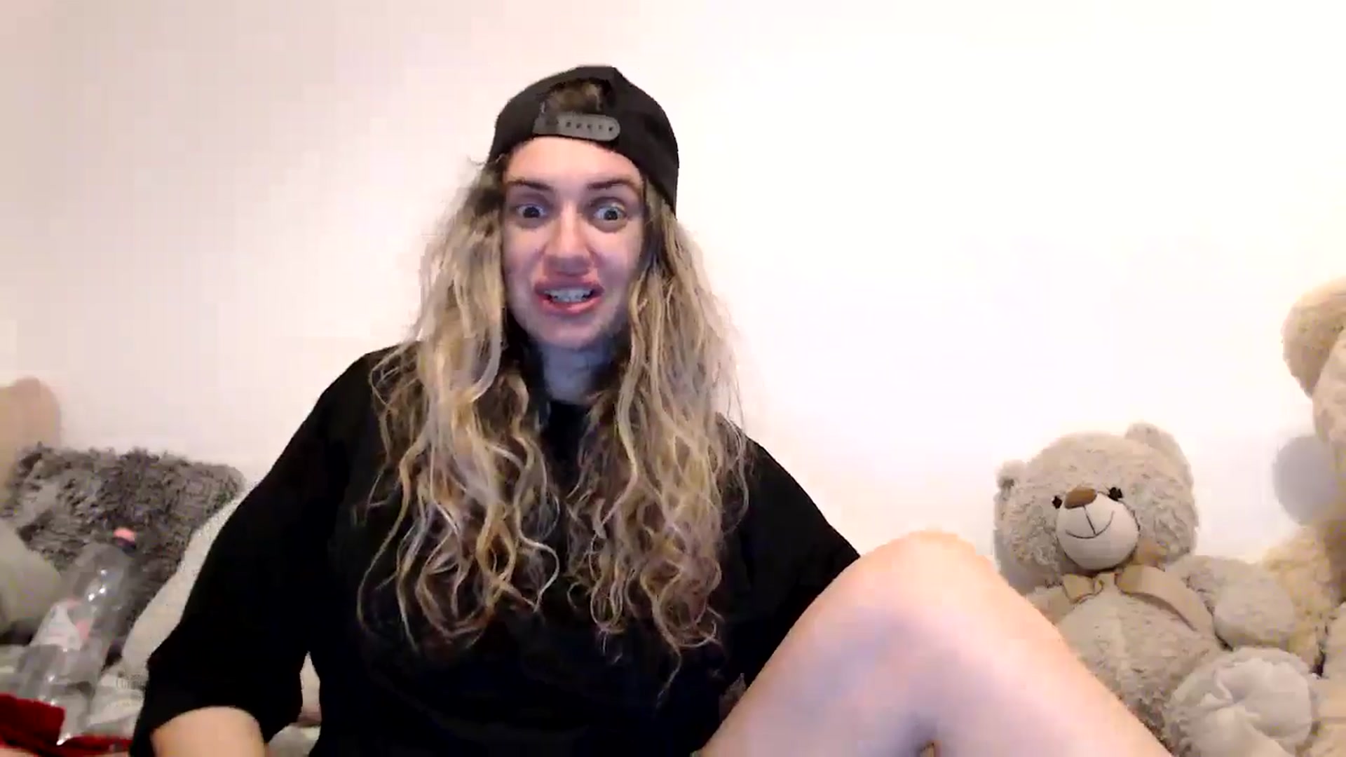 Gallery image thumbnail from MissDivinna's myfreecams stream on, 08/28/2025, 03:05 image 4 of 20