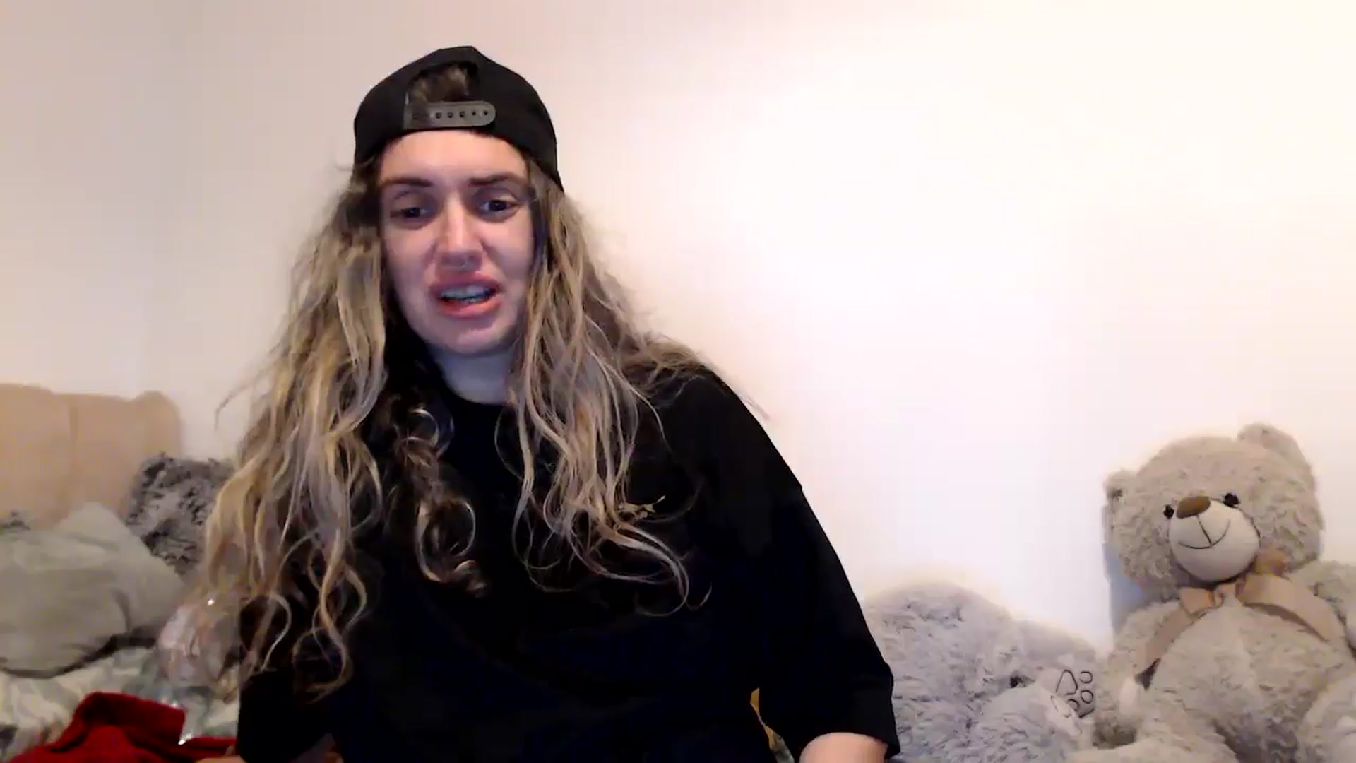 Gallery image thumbnail from MissDivinna's myfreecams stream on, 08/28/2025, 03:05 image 14 of 20