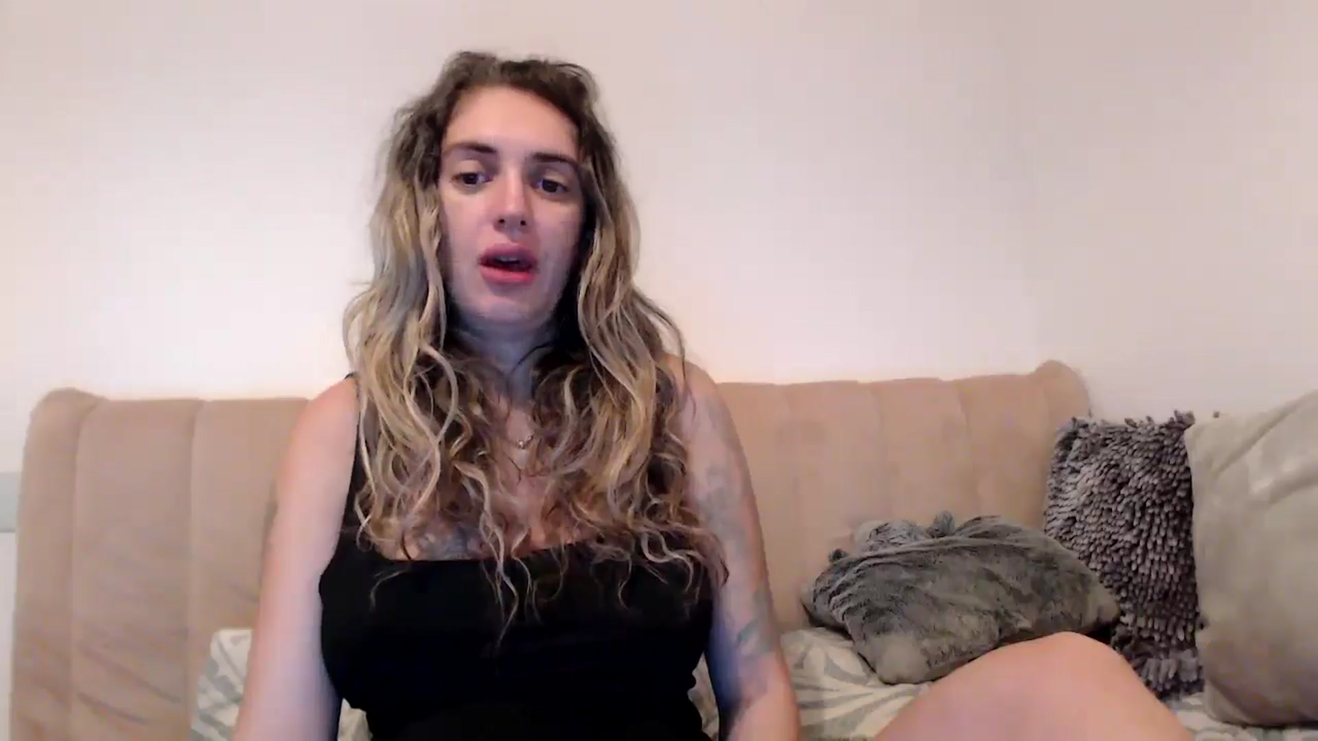 Gallery image thumbnail from MissDivinna's myfreecams stream on, 08/28/2025, 22:24 image 3 of 20