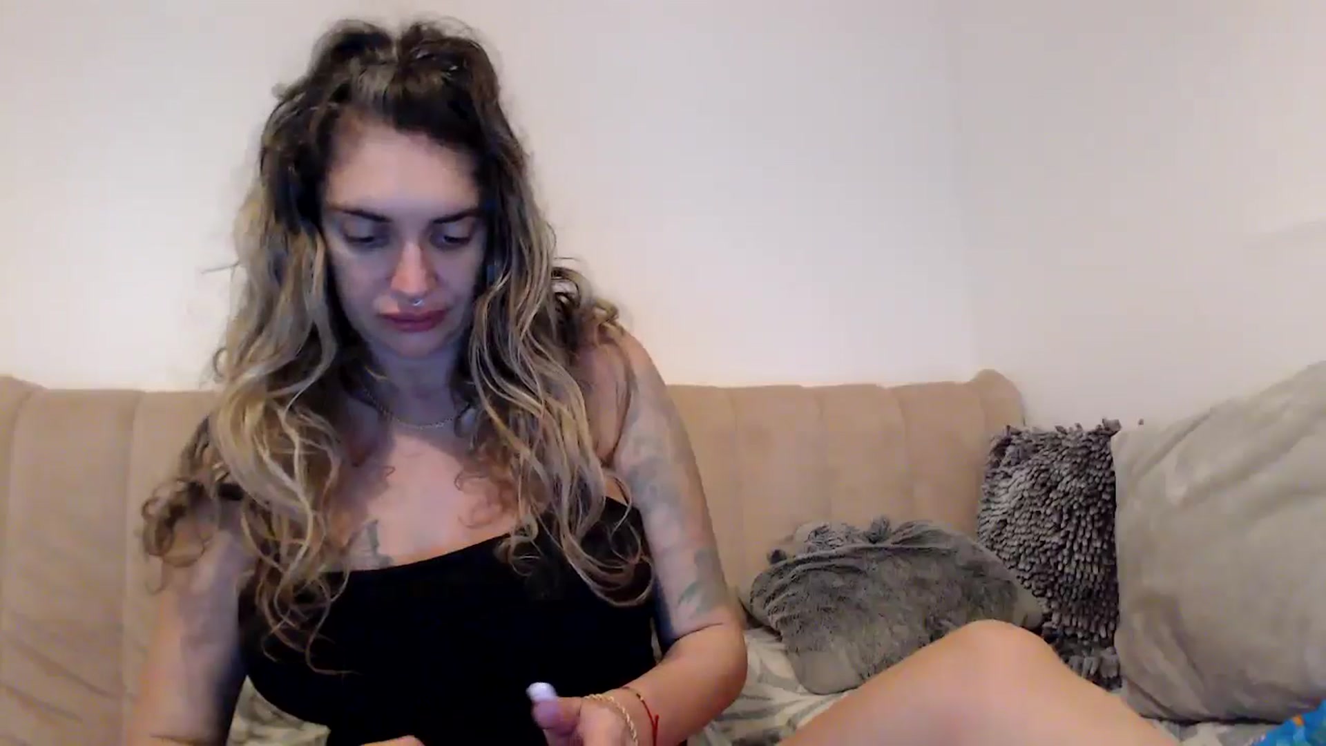 Gallery image thumbnail from MissDivinna's myfreecams stream on, 08/28/2025, 23:47 image 9 of 20