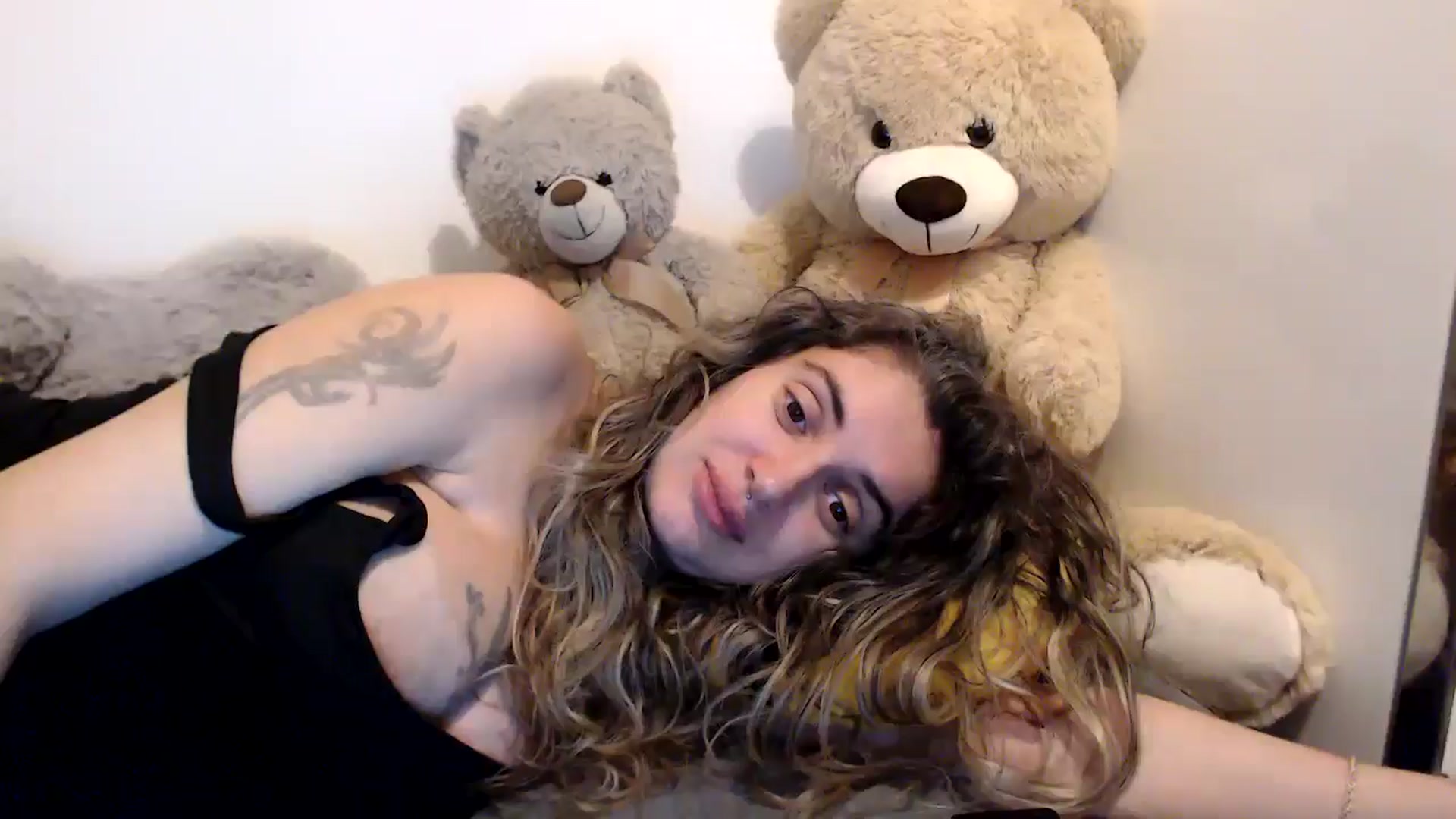 Gallery image thumbnail from MissDivinna's myfreecams stream on, 08/29/2025, 02:02 image 19 of 20