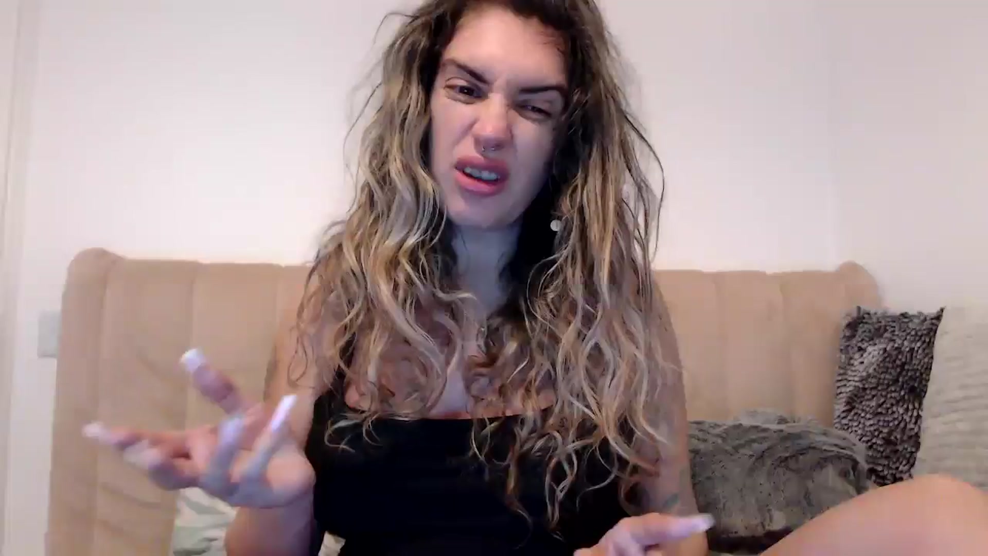 Gallery image thumbnail from MissDivinna's myfreecams stream on, 08/29/2025, 23:06 image 1 of 20