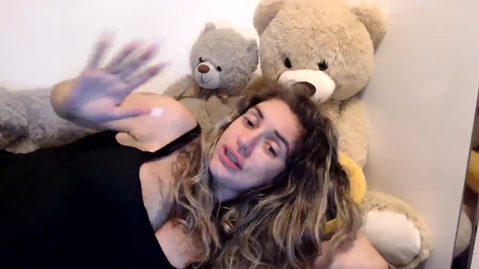 Gallery image thumbnail from MissDivinna's myfreecams stream on, 08/30/2025, 02:43 image 17 of 20