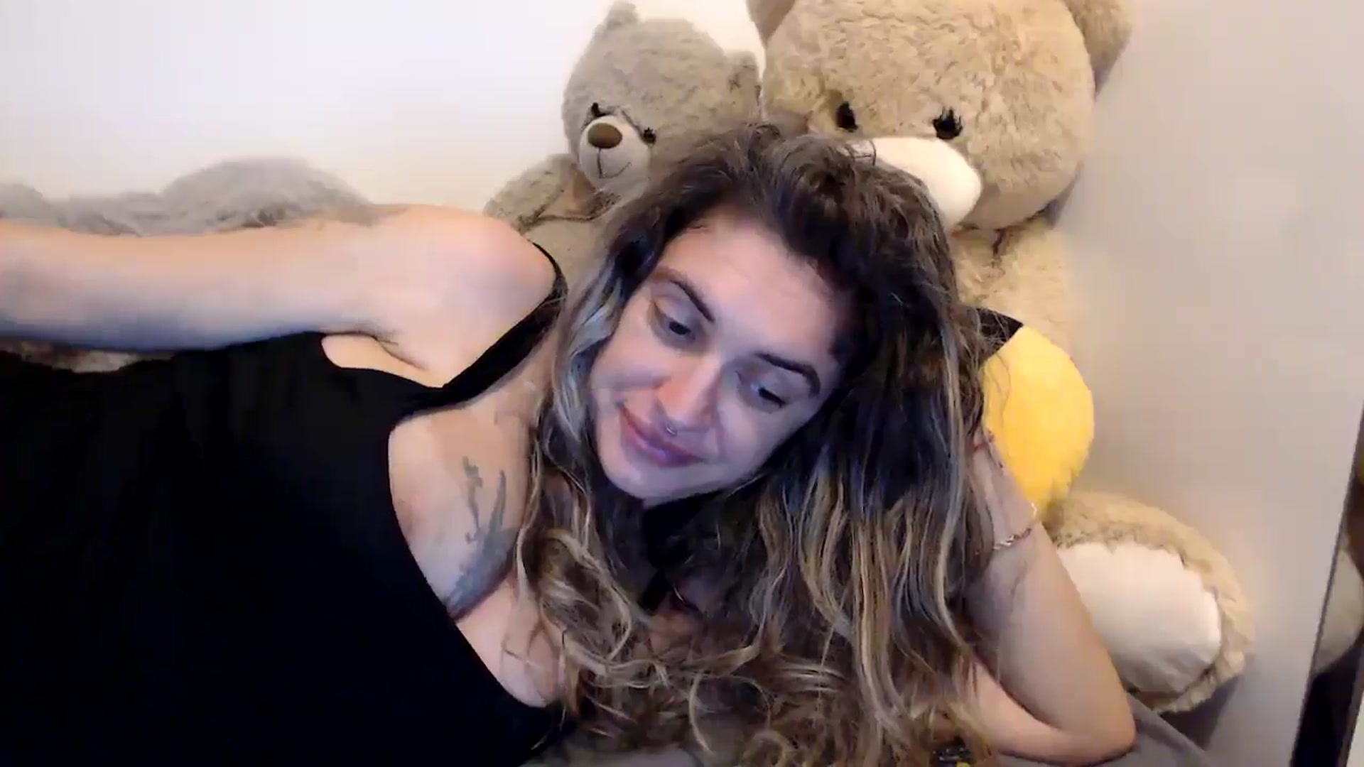 Gallery image thumbnail from MissDivinna's myfreecams stream on, 08/30/2025, 02:43 image 13 of 20