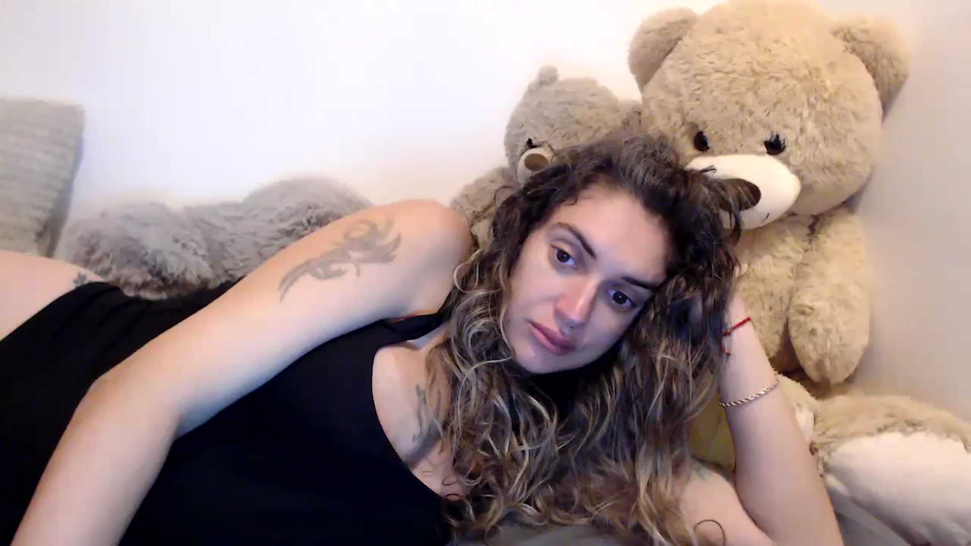 Gallery image thumbnail from MissDivinna's myfreecams stream on, 08/30/2025, 22:46 image 3 of 20